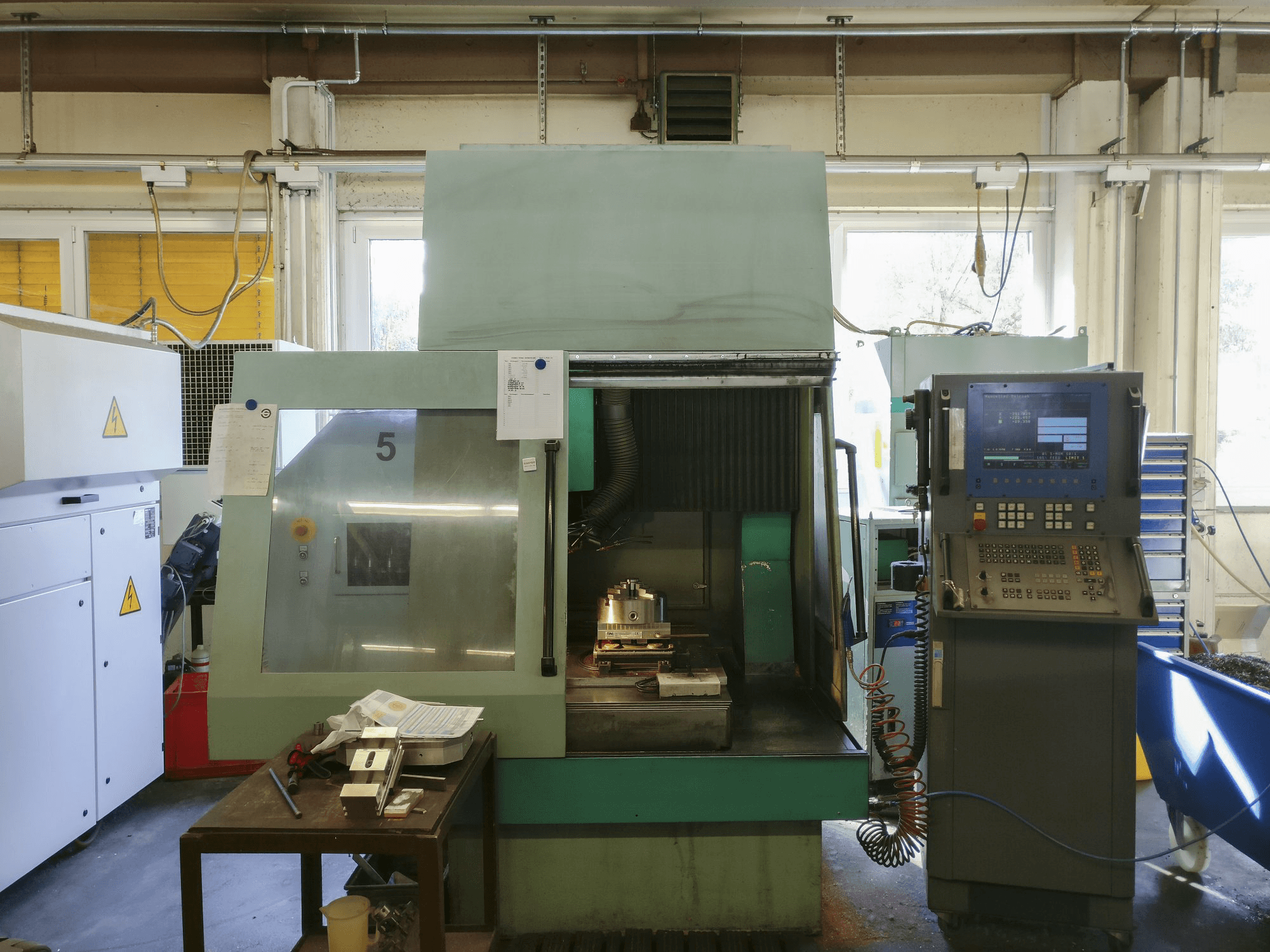 Čelní pohled na DIGMA 700 GC stroj