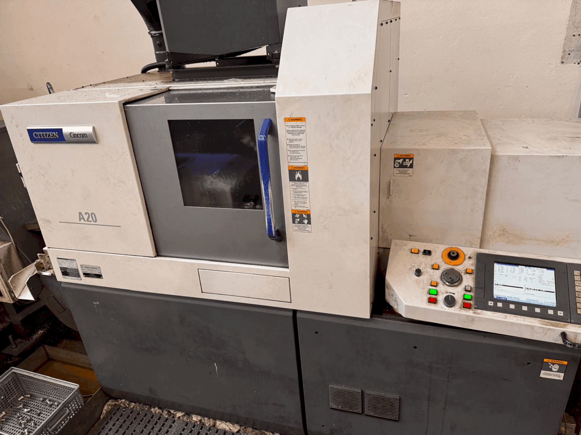 Čelní pohled na Citizen A20 stroj