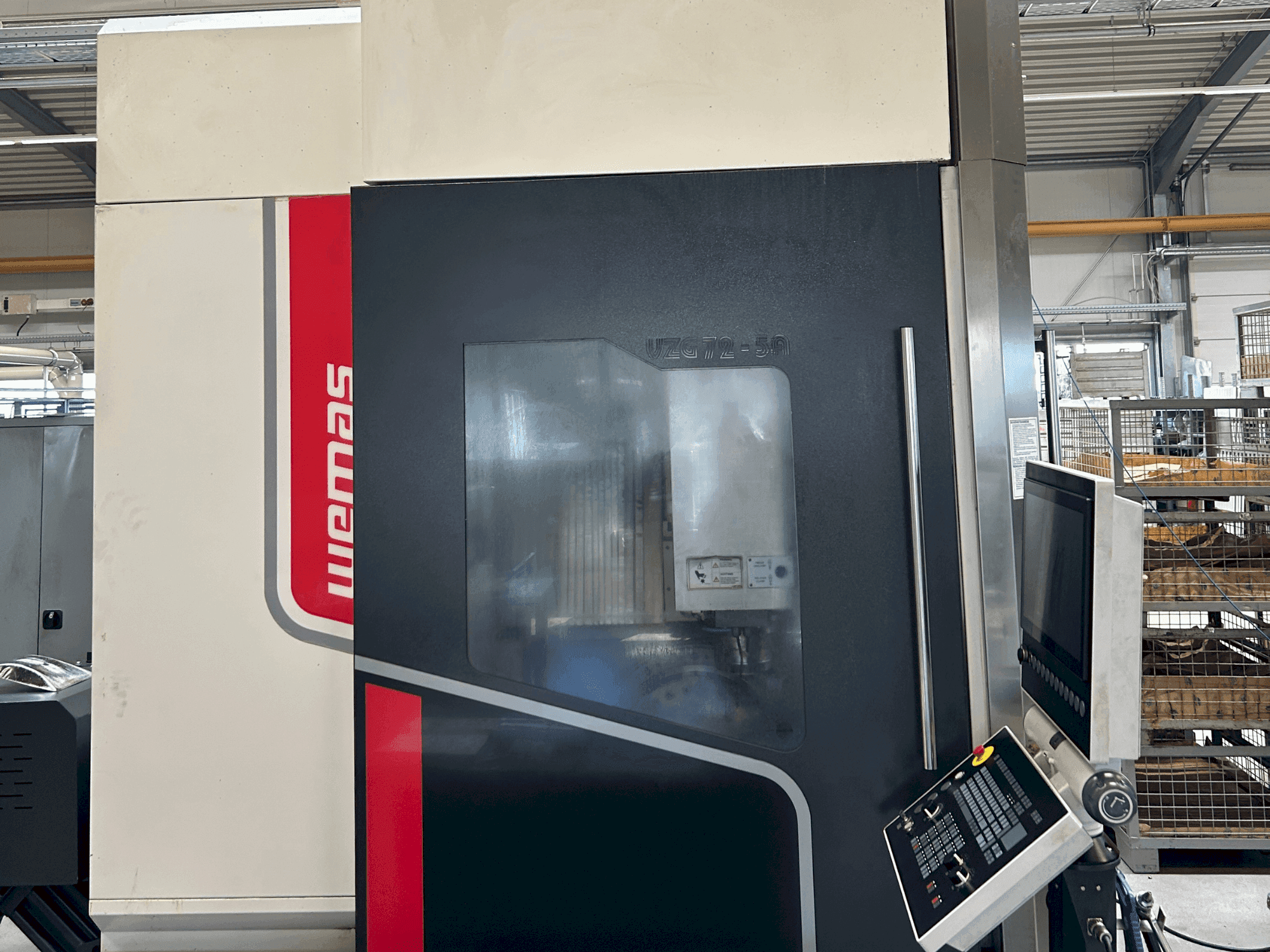 Čelní pohled na WEMAS VZG 72-5A stroj