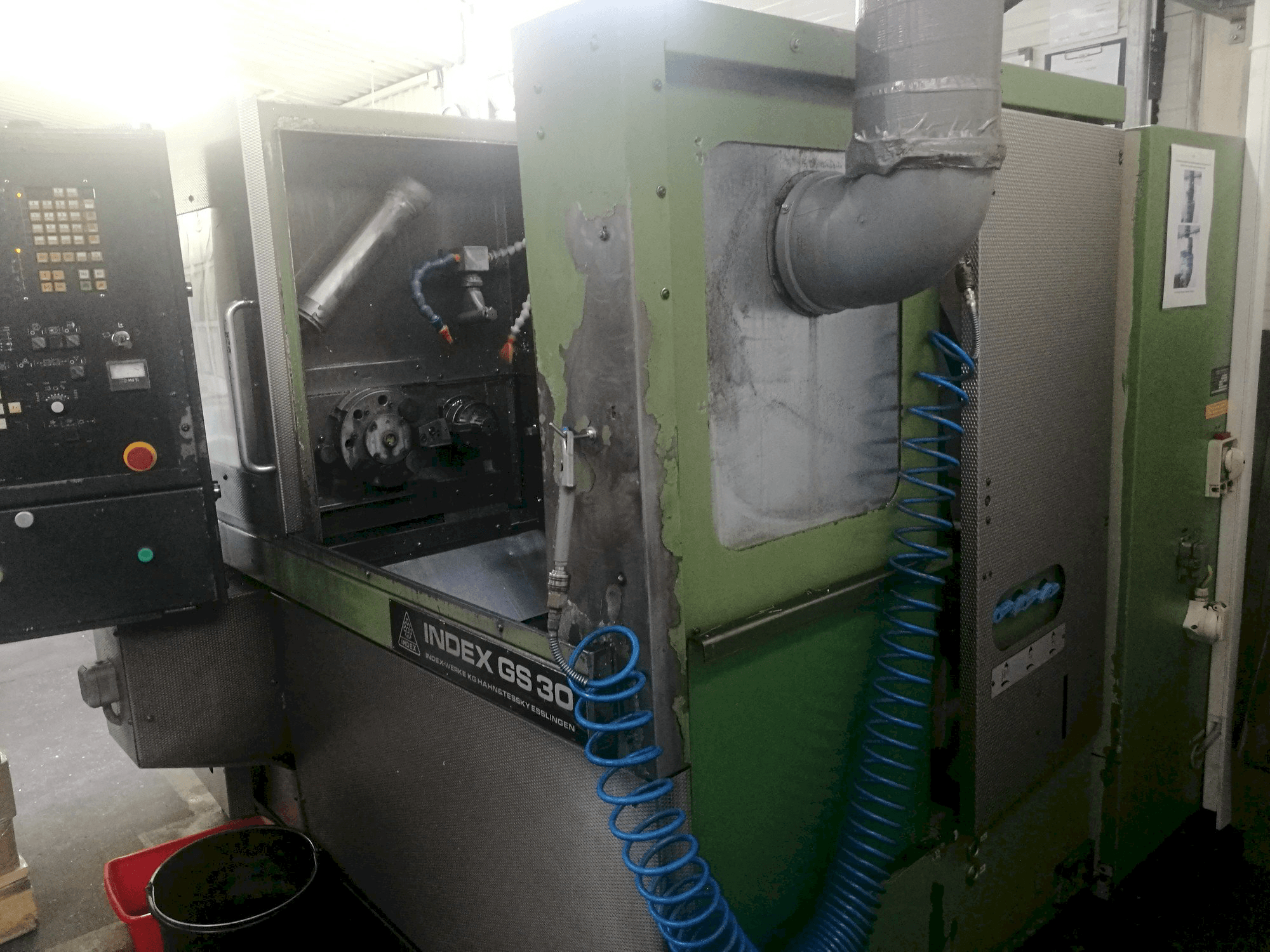 Čelní pohled na Index GS 30 stroj