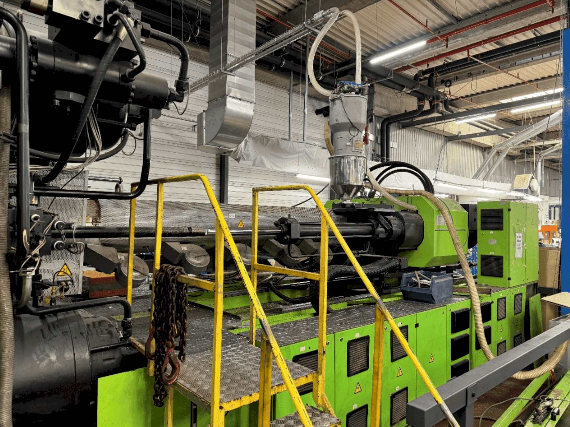 Čelní pohled na Engel ES 16050/1100DUO stroj