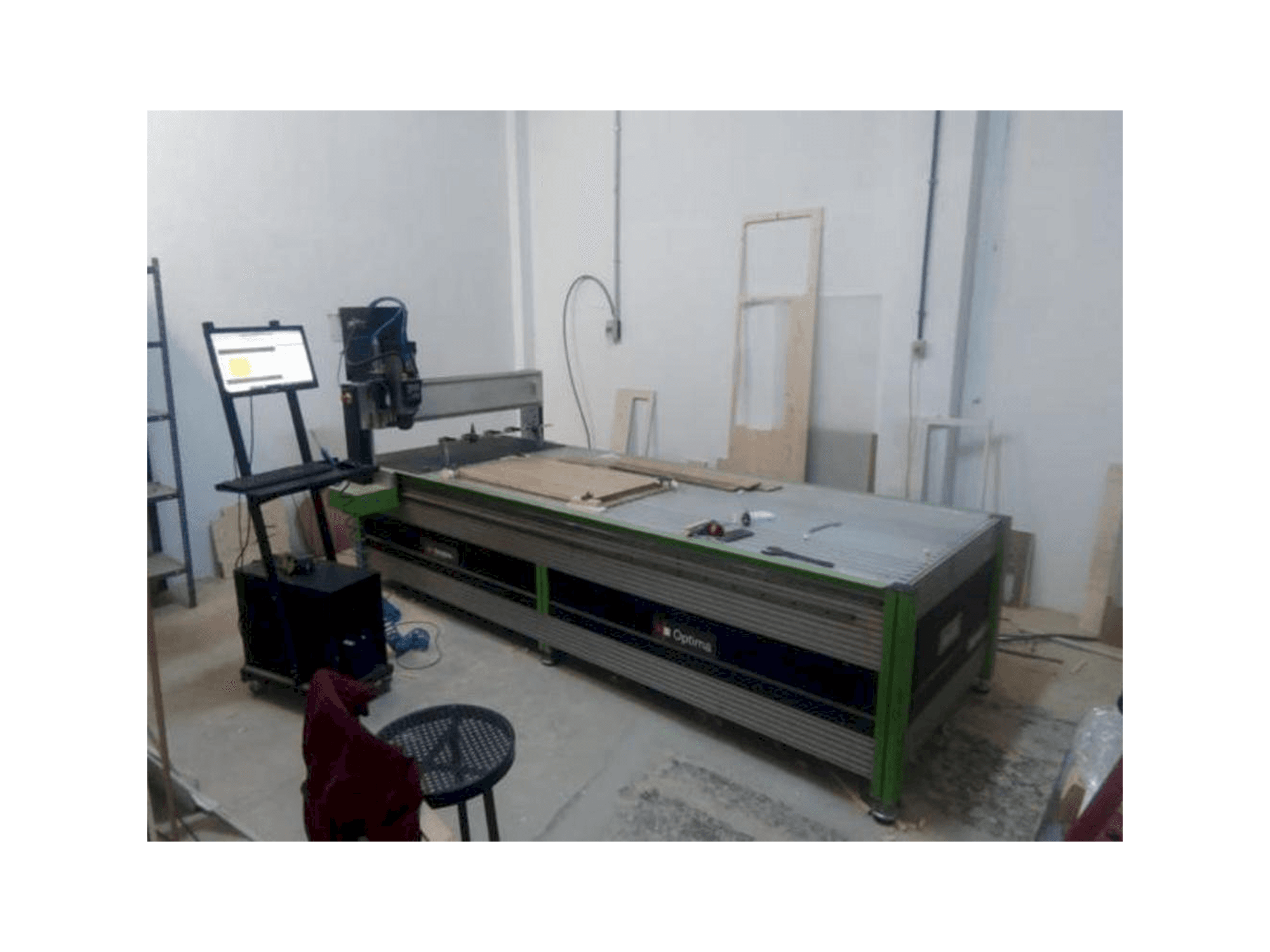 Čelní pohled na OPTIMA 2510 stroj