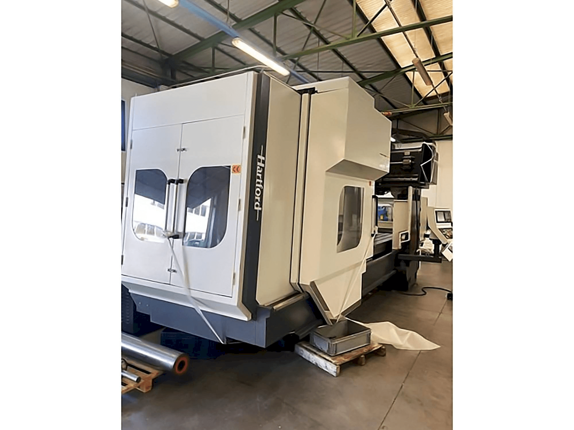 Čelní pohled na HARTFORD HEP - 3150 stroj