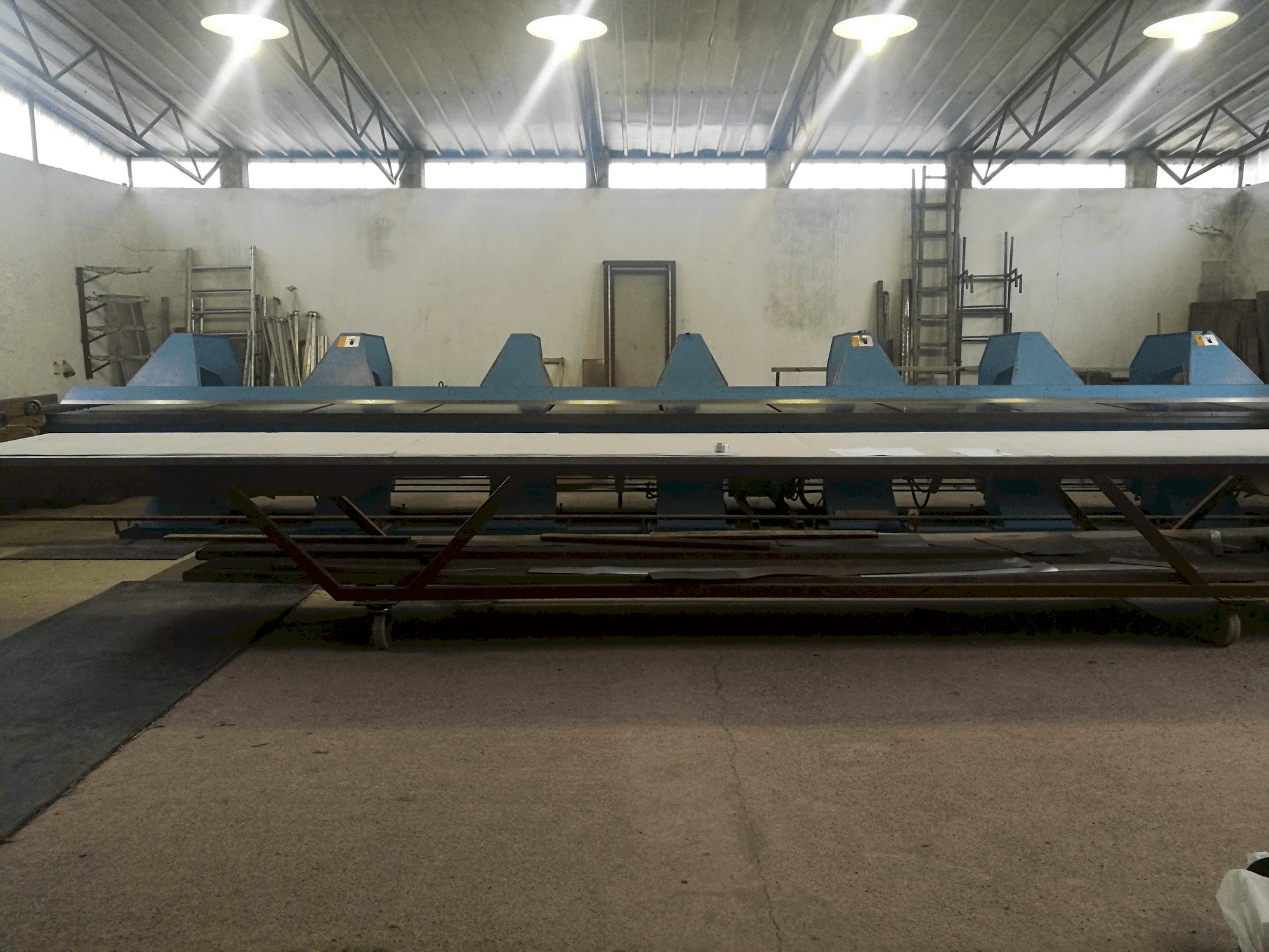 Čelní pohled na Jorns Norma Line 125 SM CNC 400-10 stroj