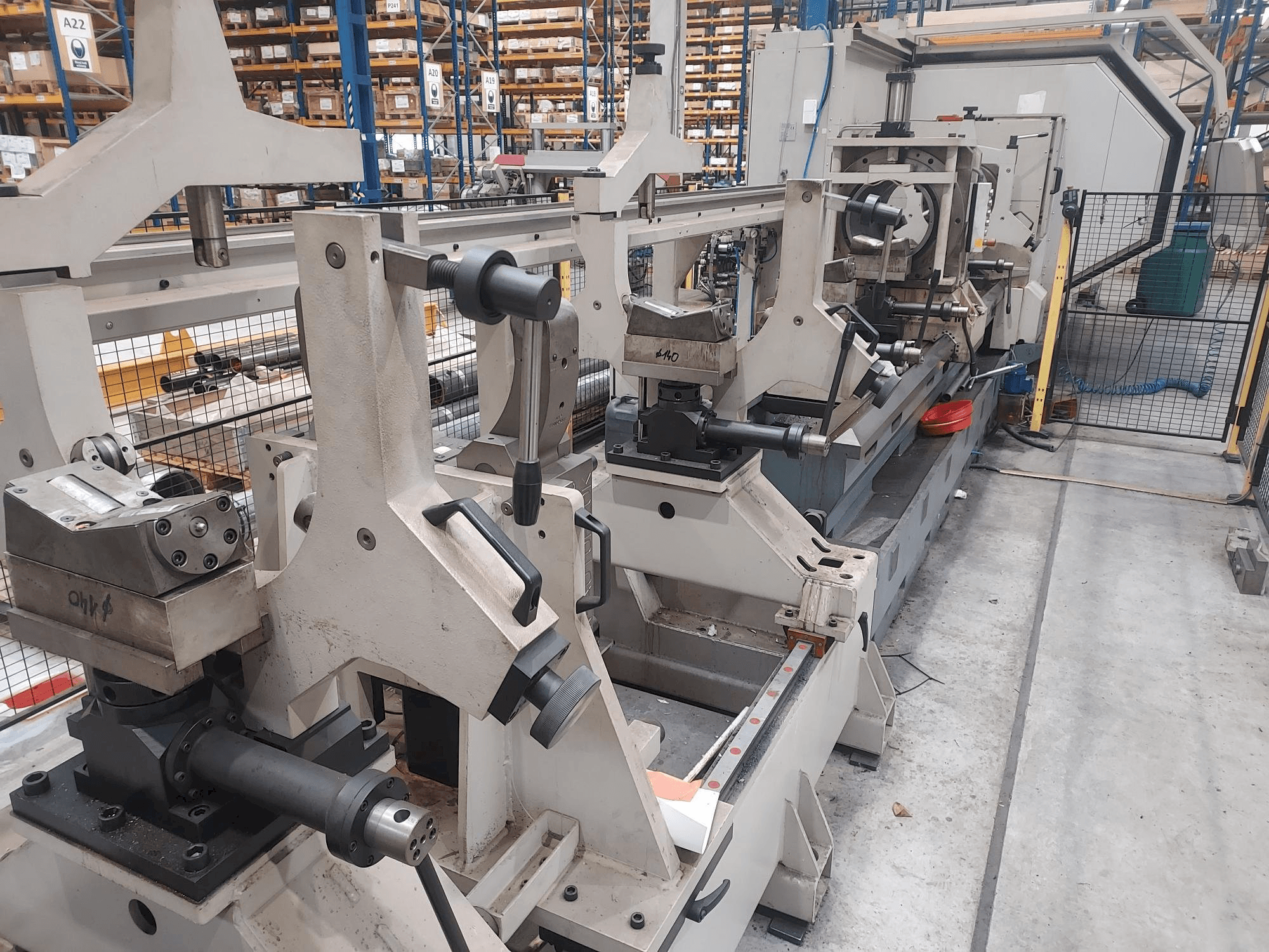 Čelní pohled na FAT TUR930SMN stroj