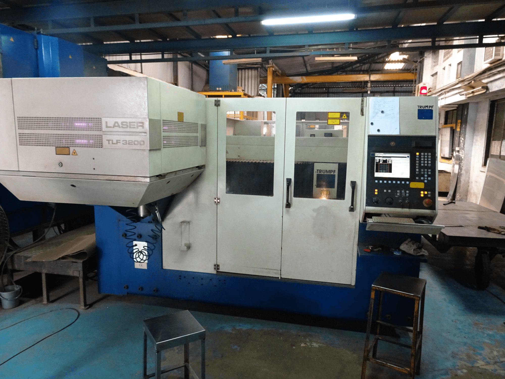 Čelní pohled na Trumpf Trumatic L3020 stroj