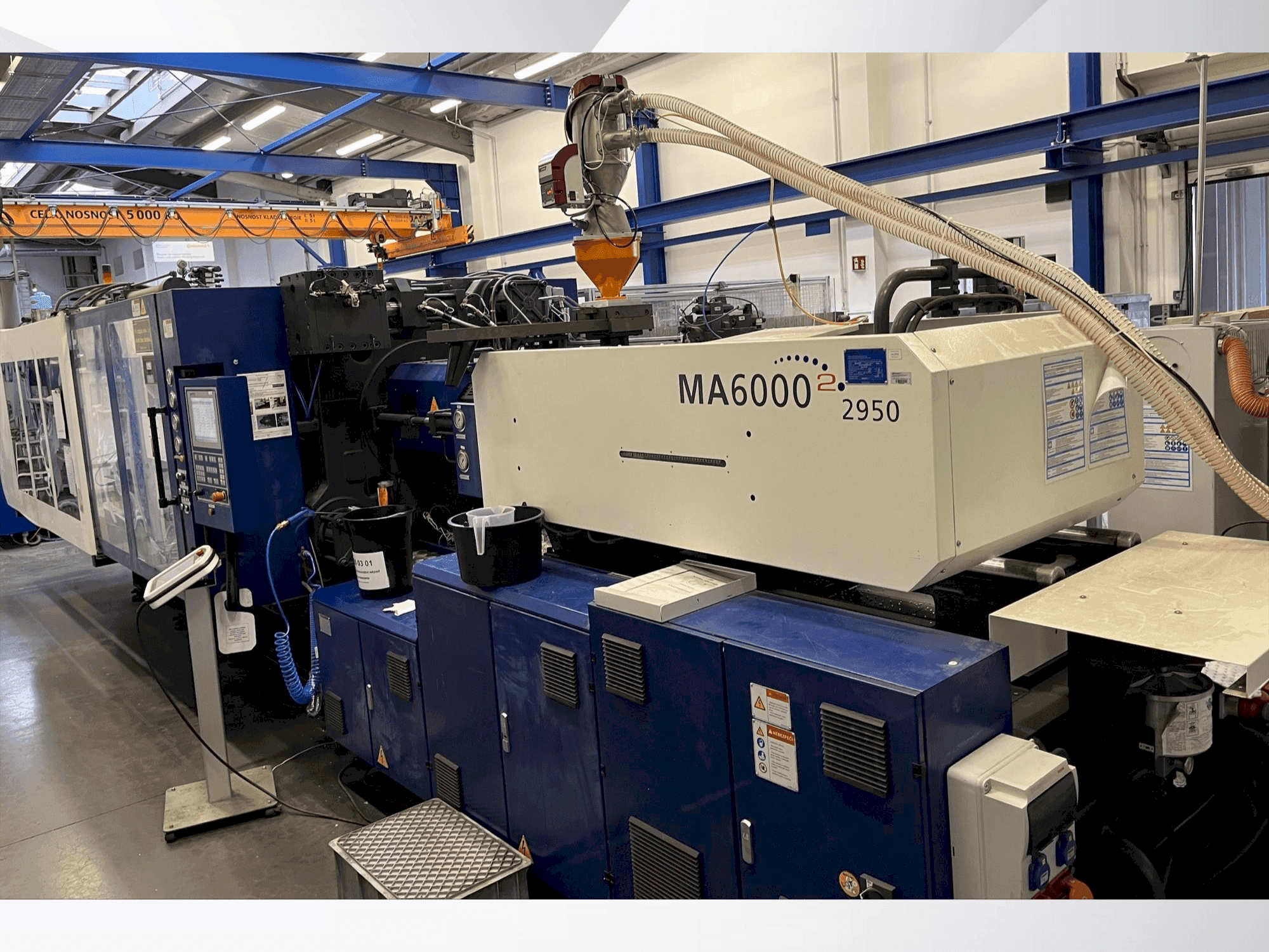 Čelní pohled na HAITIAN MARS MA6000 II stroj