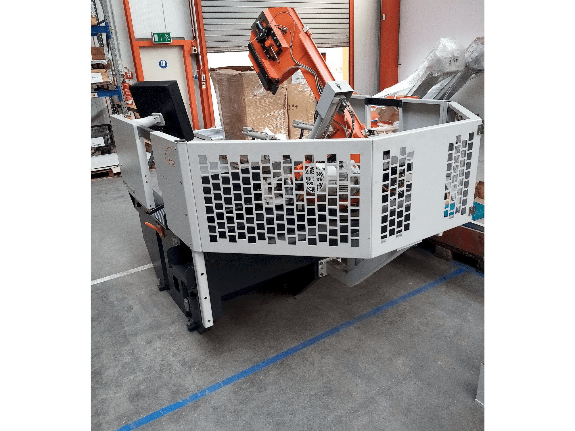 Čelní pohled na KASTO micut A 2.6 stroj