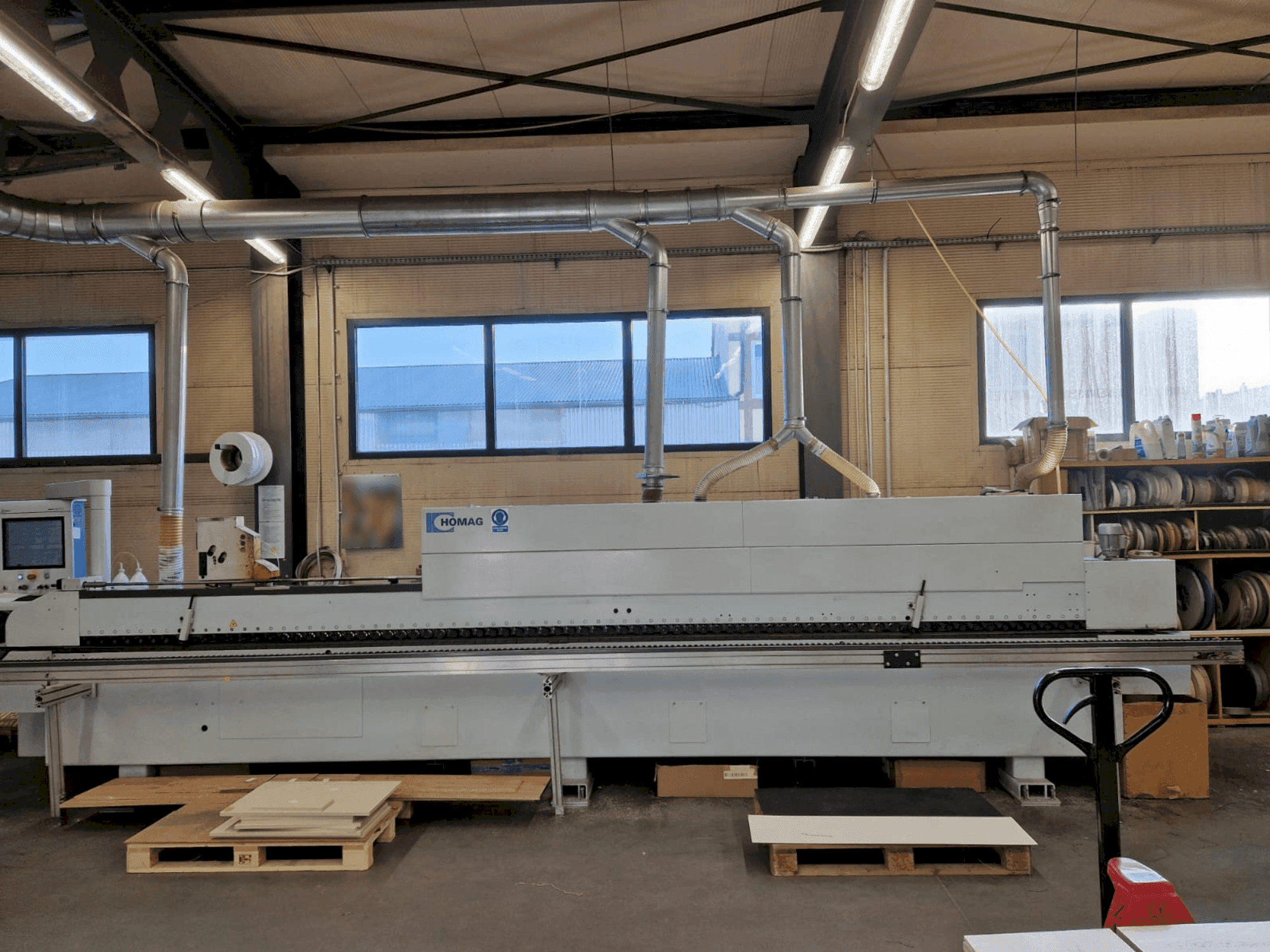 Čelní pohled na HOMAG KAL210 Ambition 2262 stroj