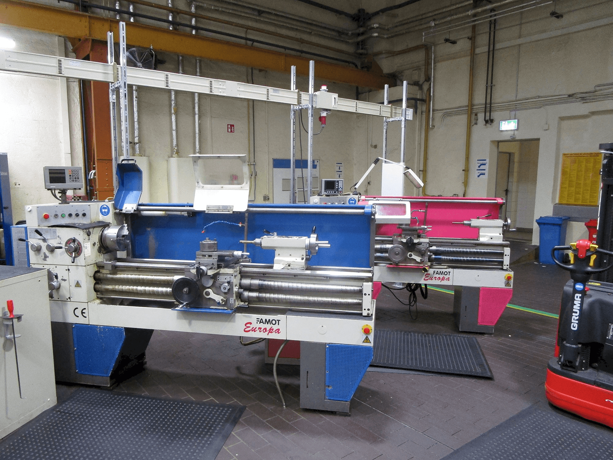 Čelní pohled na FAMOT EUROPA stroj