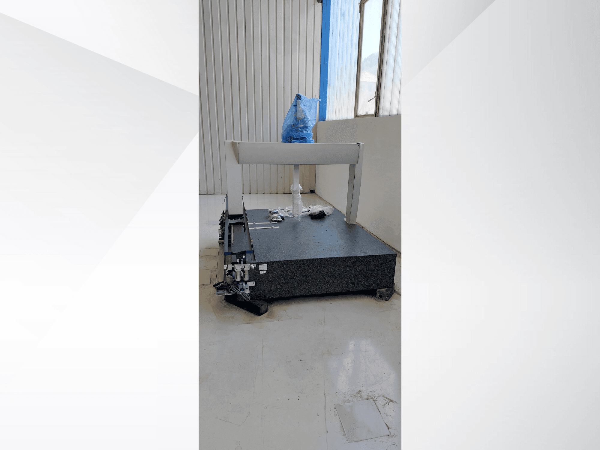 Čelní pohled na ZEISS SPECTRUM 10/16/6 stroj