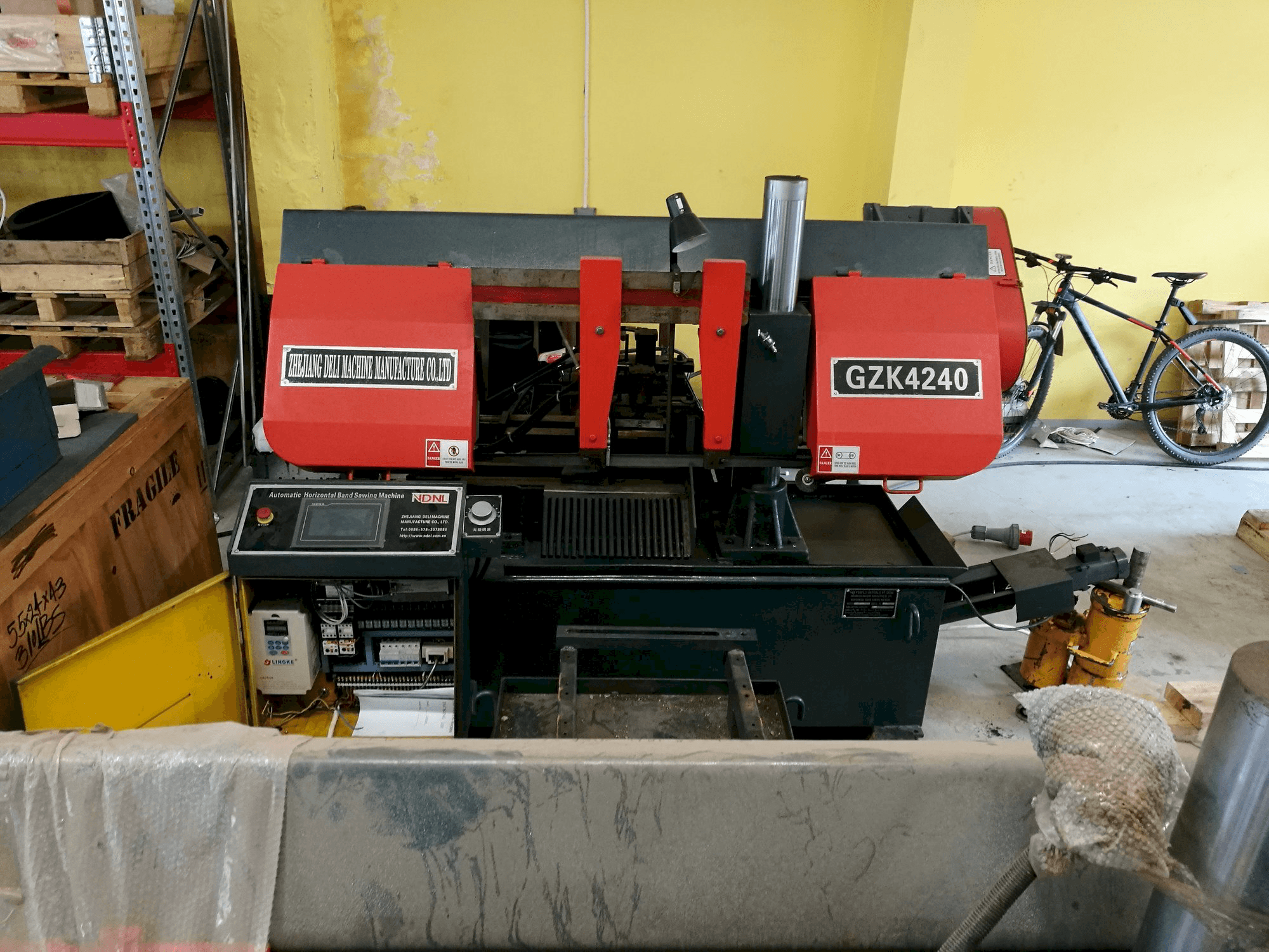 Čelní pohled na NDNL GZK4240 stroj