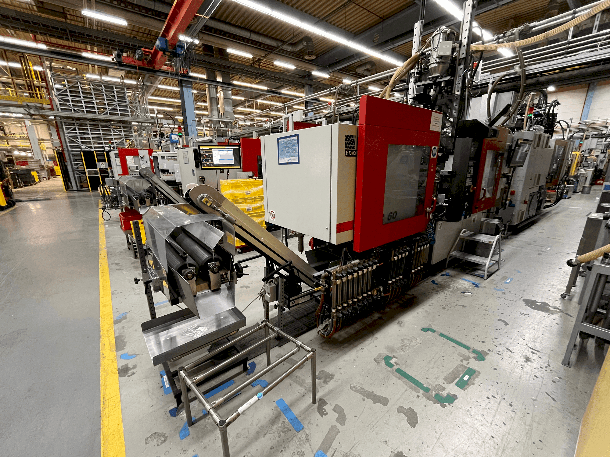 Čelní pohled na FERROMATIK K-TEC 60 S stroj