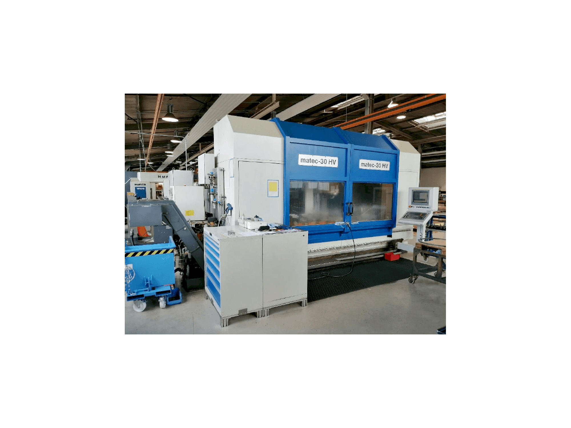 Čelní pohled na Matec 30 HV stroj