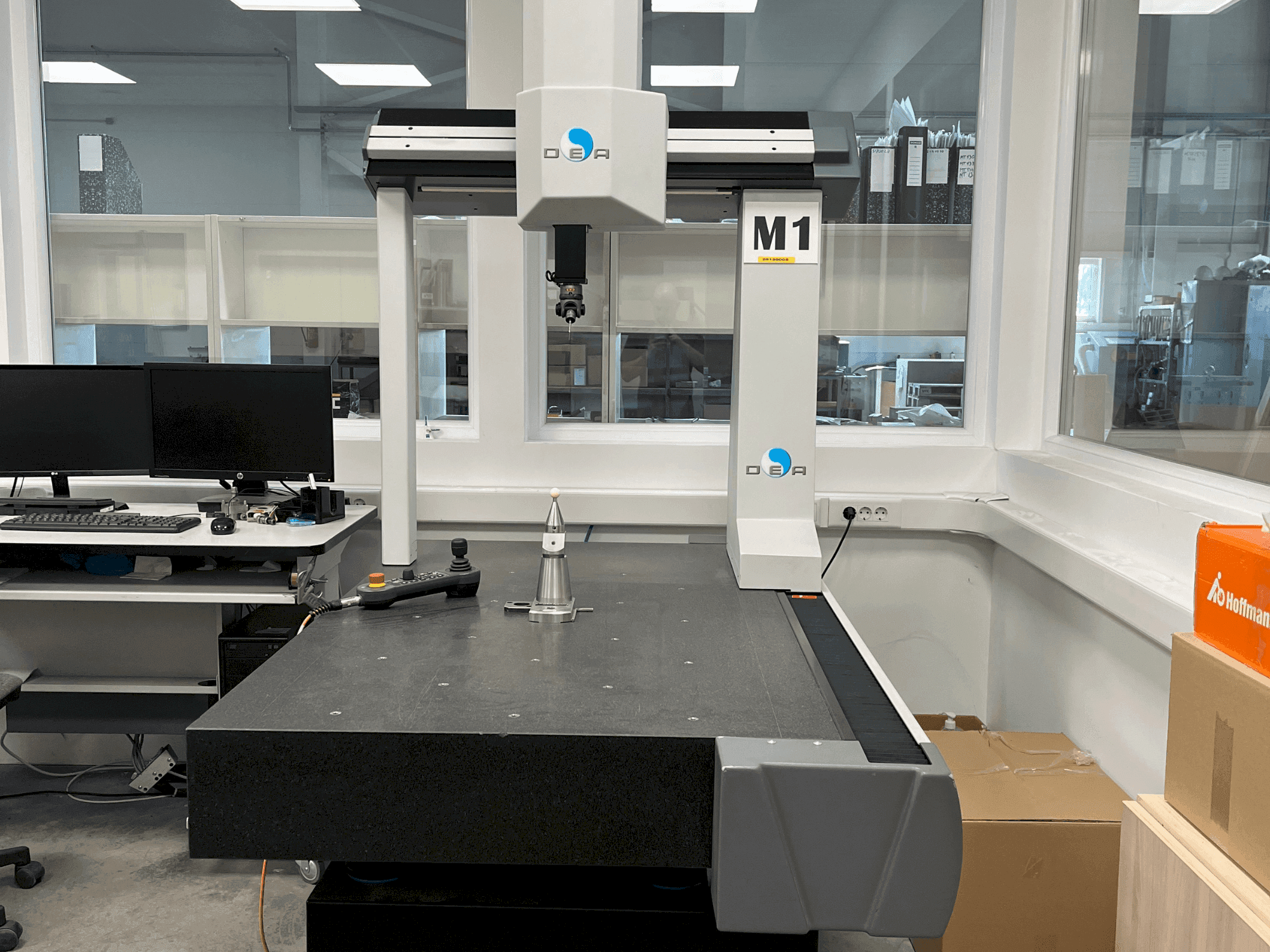 Čelní pohled na Hexagon PIONEER 061006 stroj