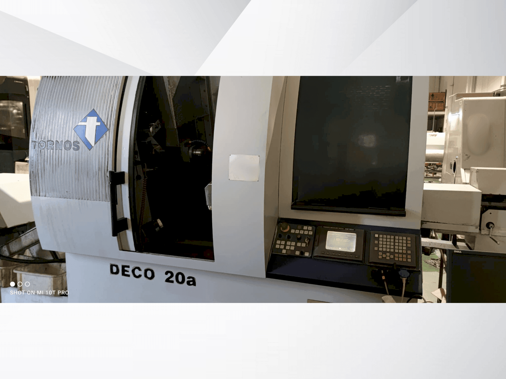 Čelní pohled na Tornos-Bechler Deco 20a stroj