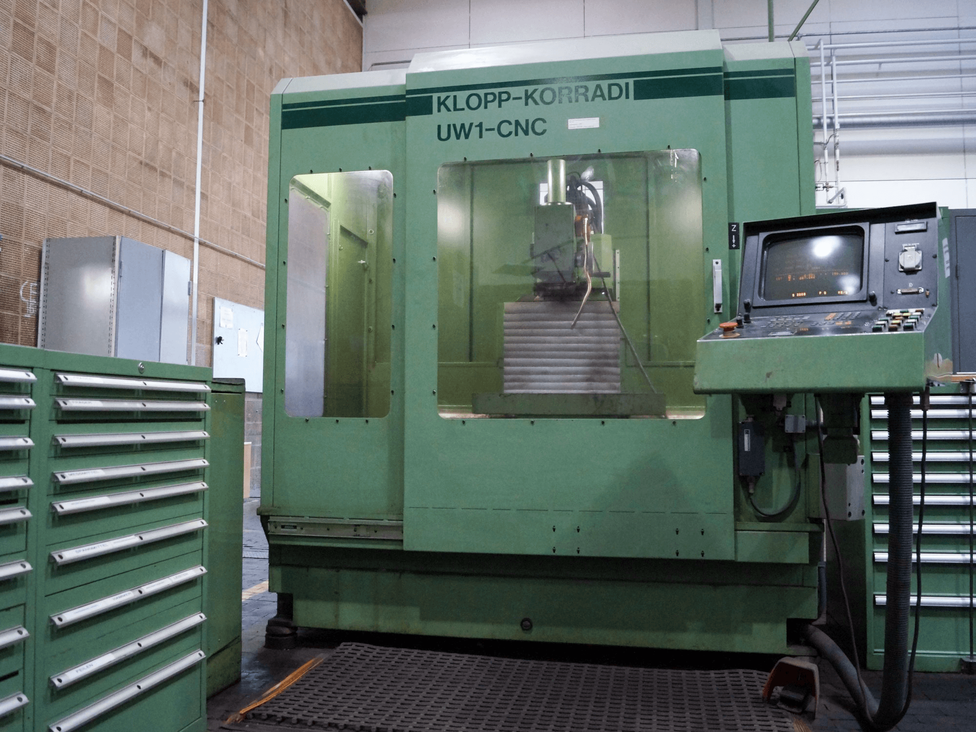 Čelní pohled 1 na KLOPP-KORRADI UW 1-CNC stroj