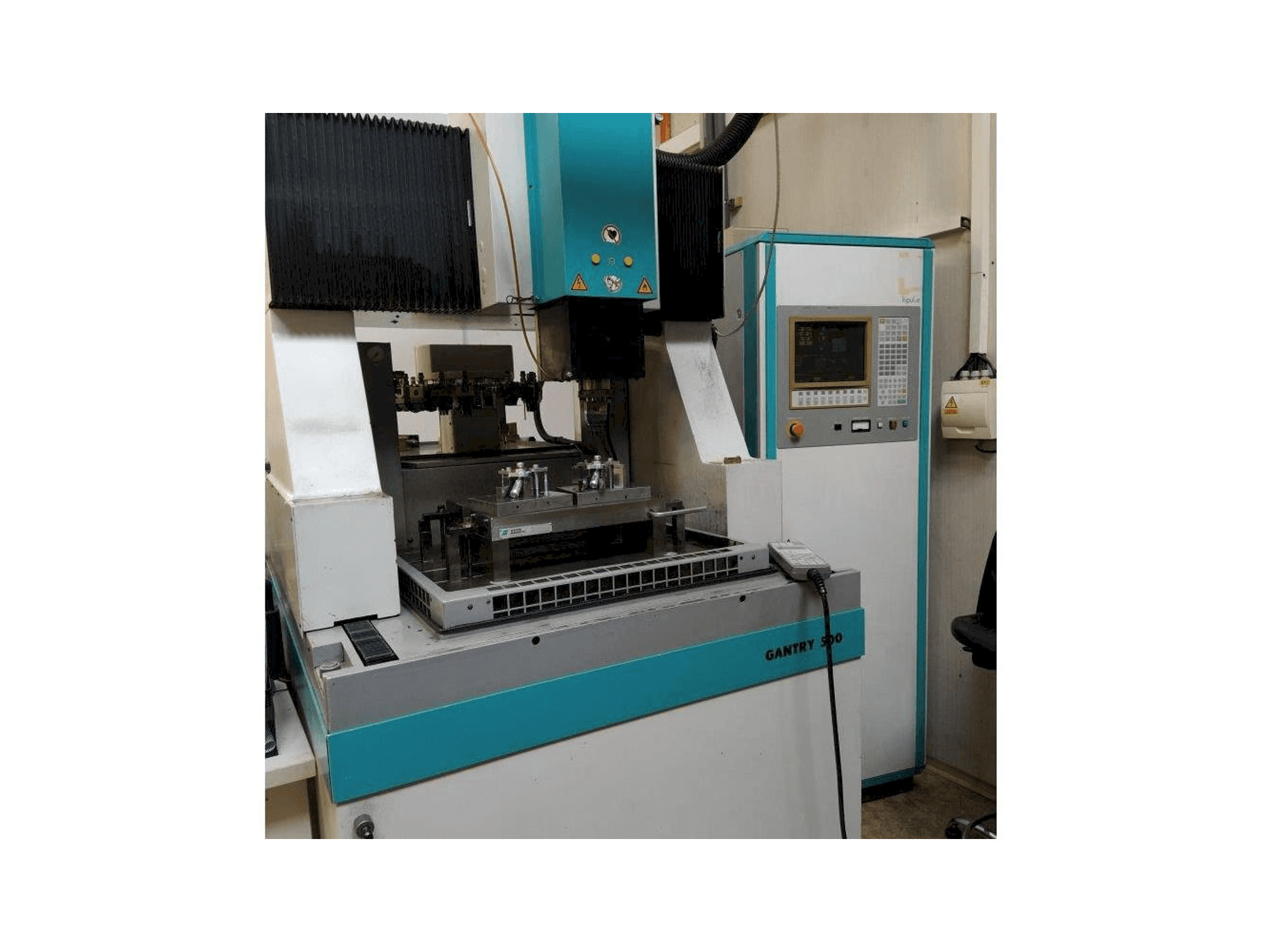 Čelní pohled na INGERSOLL Gantry 500 stroj