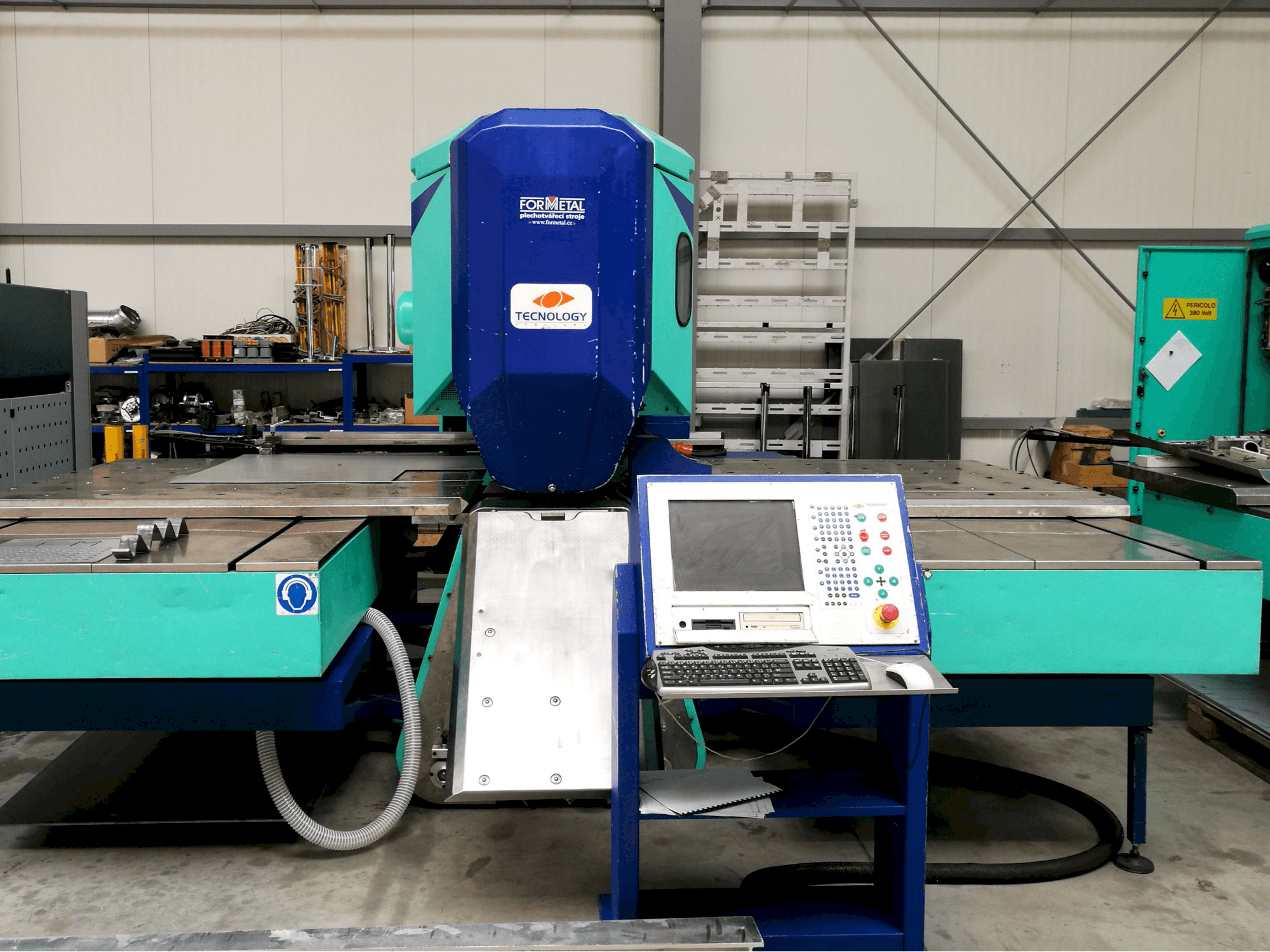 Čelní pohled na TECNOLOGY Italiana TECNOTRANSFER 15 SR stroj