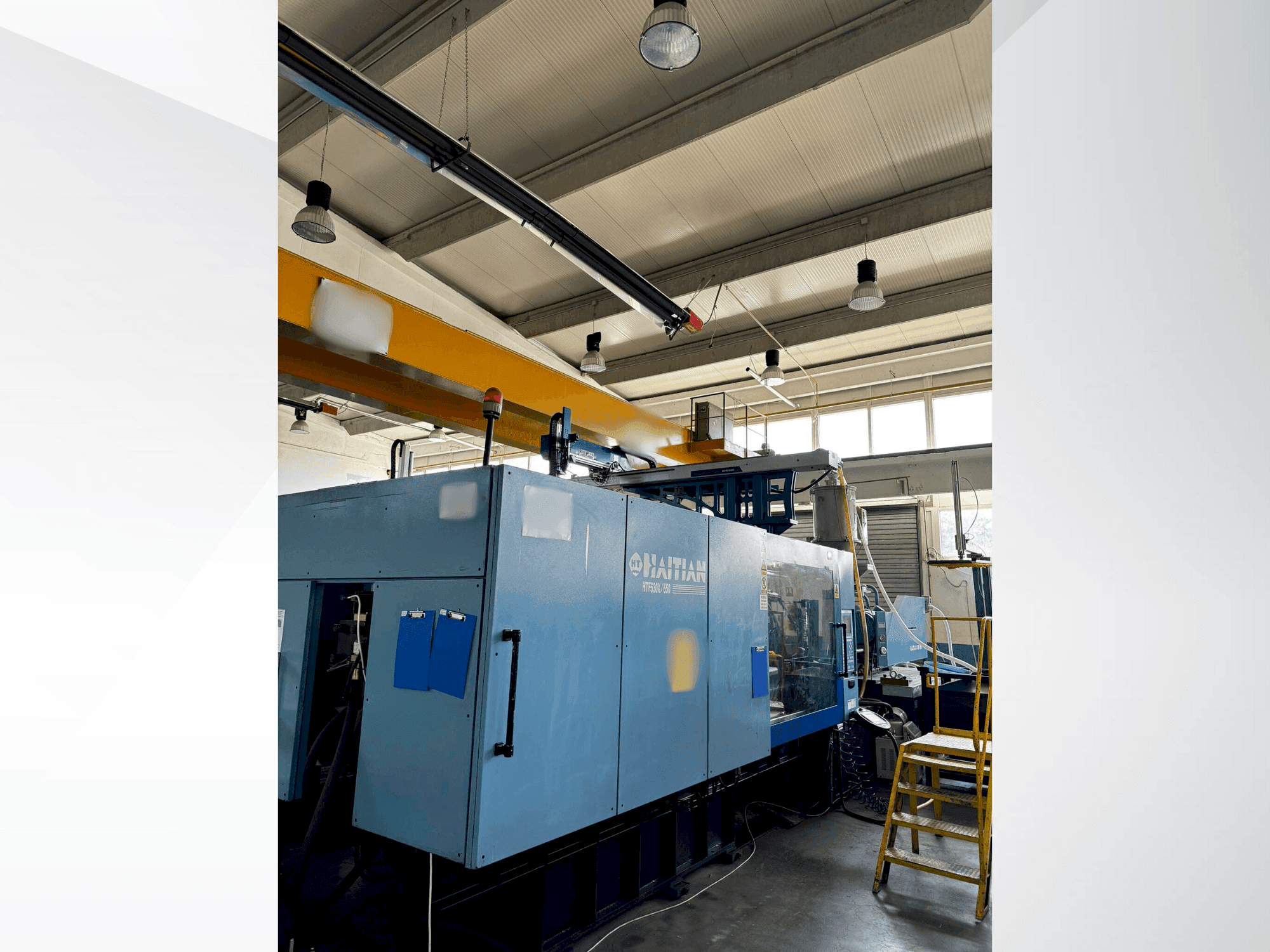 Čelní pohled na HAITIAN 530/650 stroj