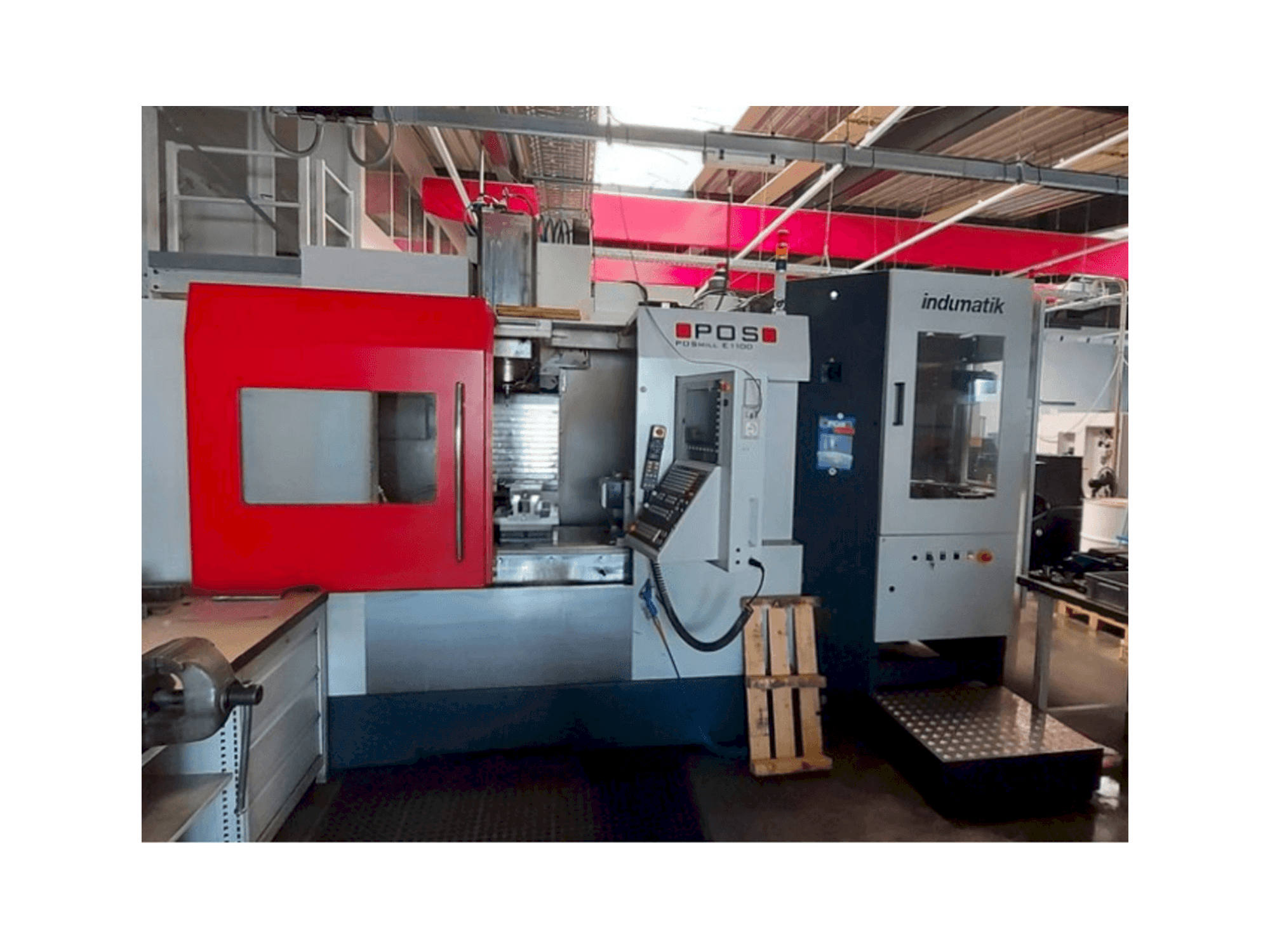 Čelní pohled na POSmill POS E1100 stroj