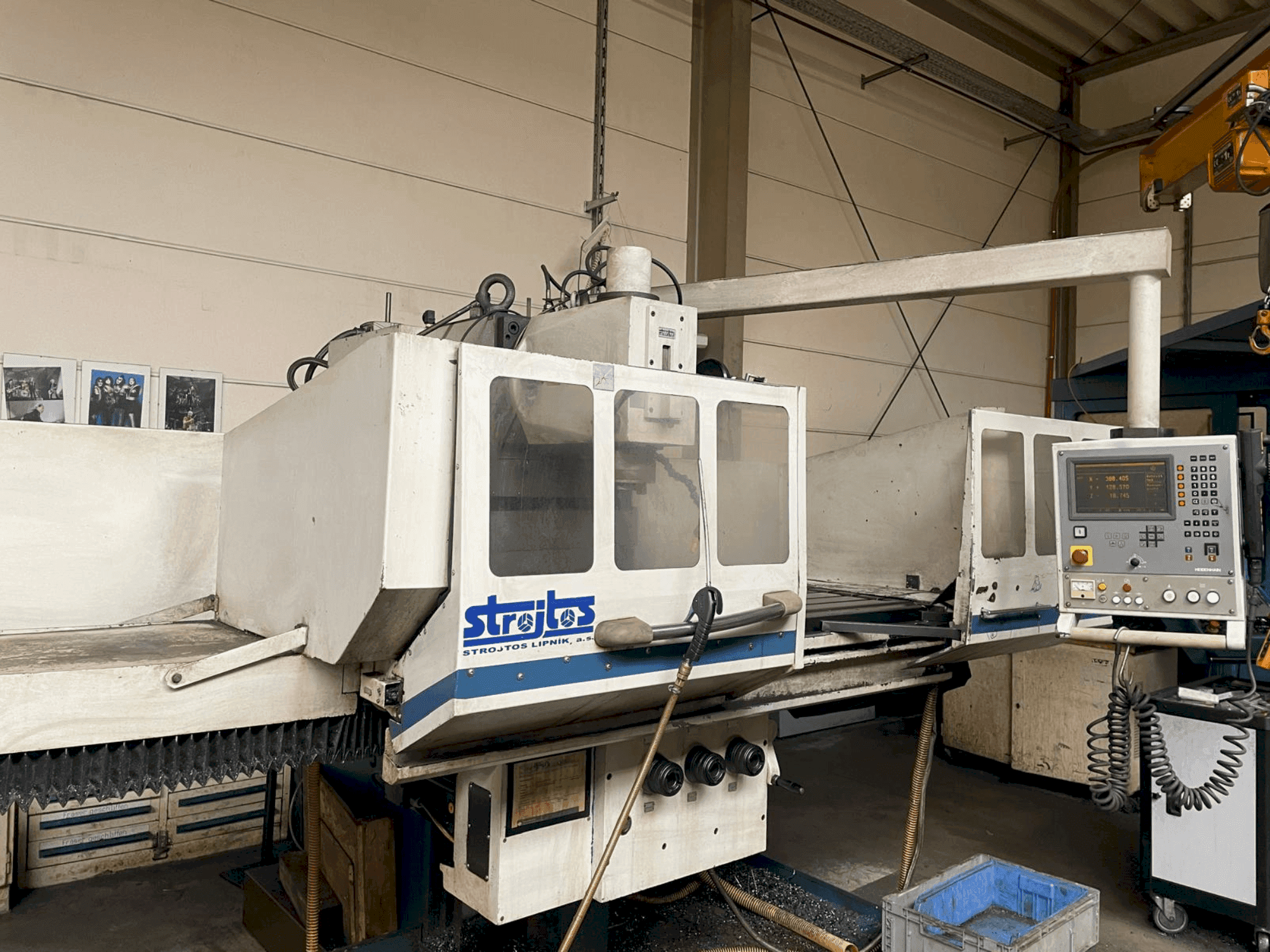 Čelní pohled na Strojtos FGS 63 NCP stroj