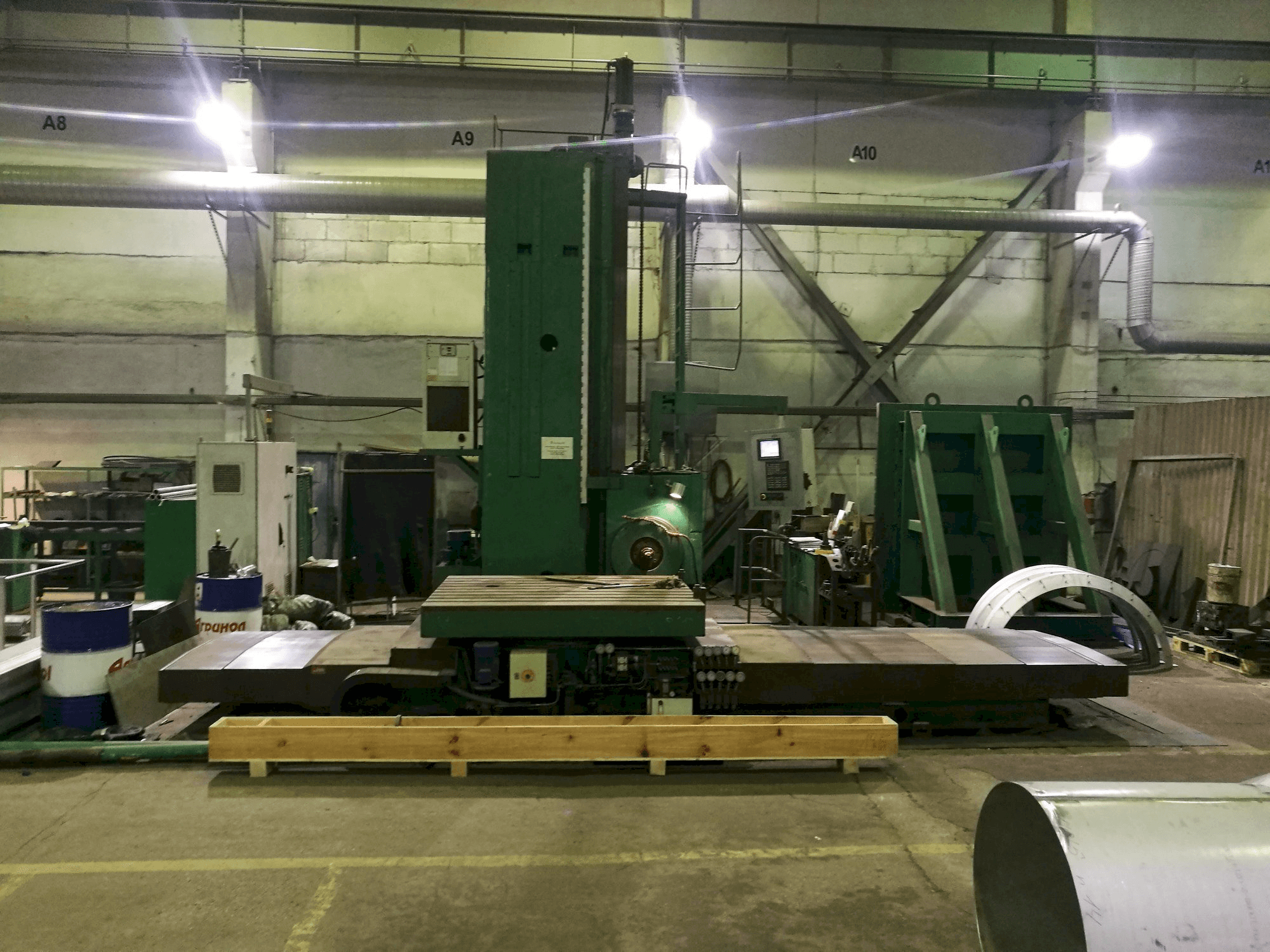 Čelní pohled na HEIDENHAIN AFC 130 H 1000 stroj