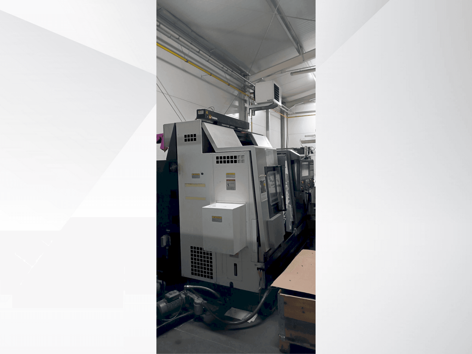 Čelní pohled na Okuma LB3000 EX II-MY C450 stroj