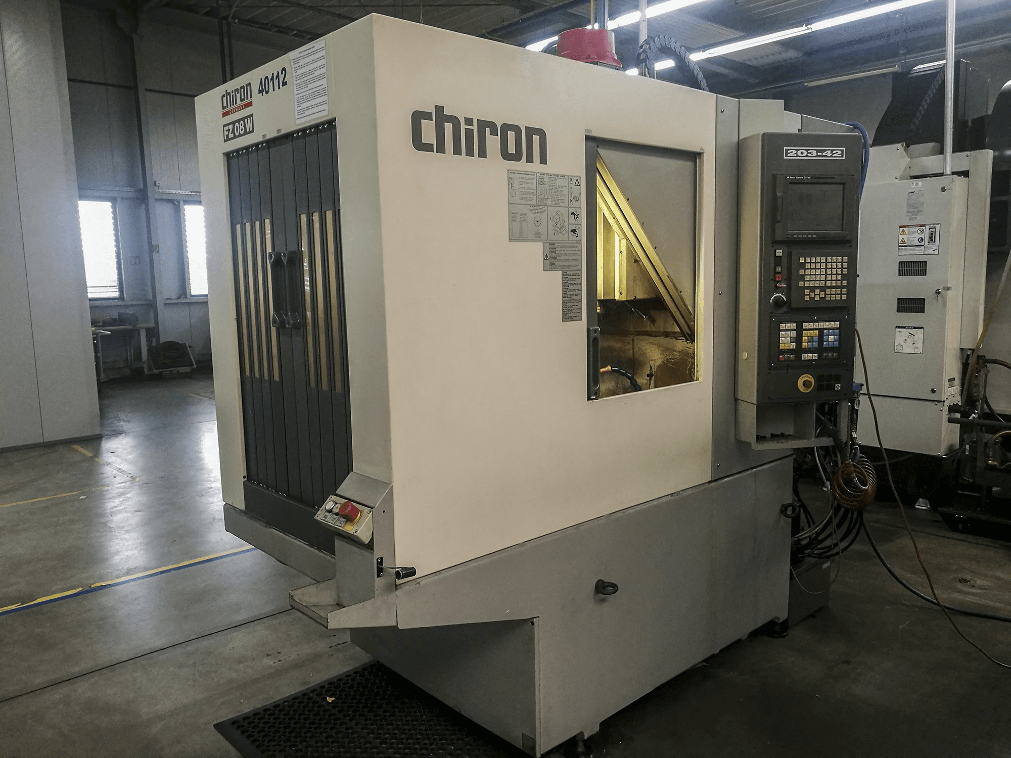 Levý pohled na Chiron FZ 08 W stroj