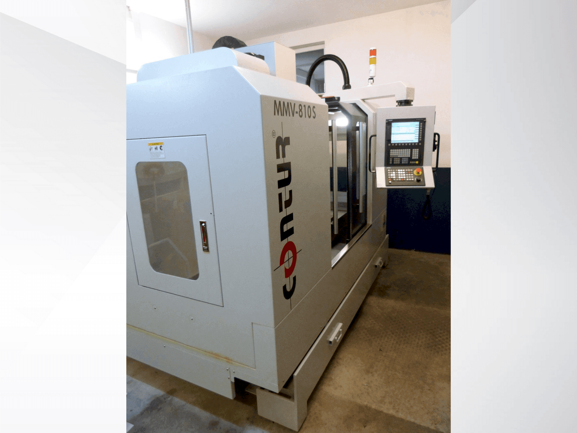 Čelní pohled na Saeilo Contur MMV 810 S stroj