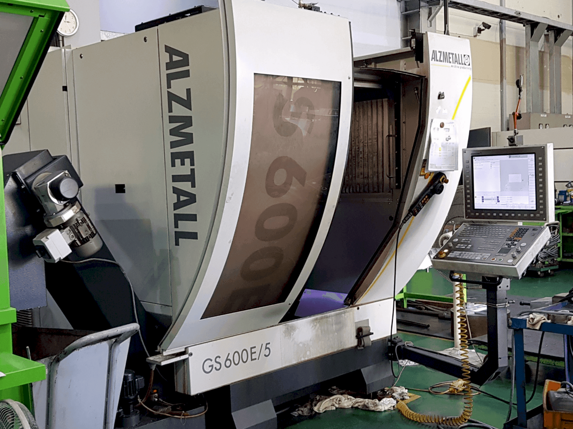 Čelní pohled na Alzmetall GS600E/5 stroj