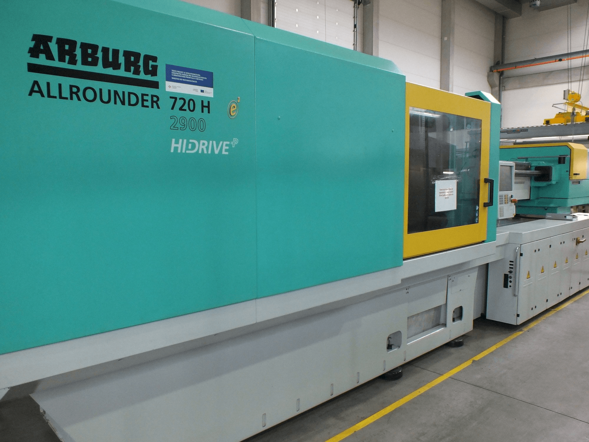Čelní pohled na Arburg Allrounder H 2900-3200 Packaging stroj