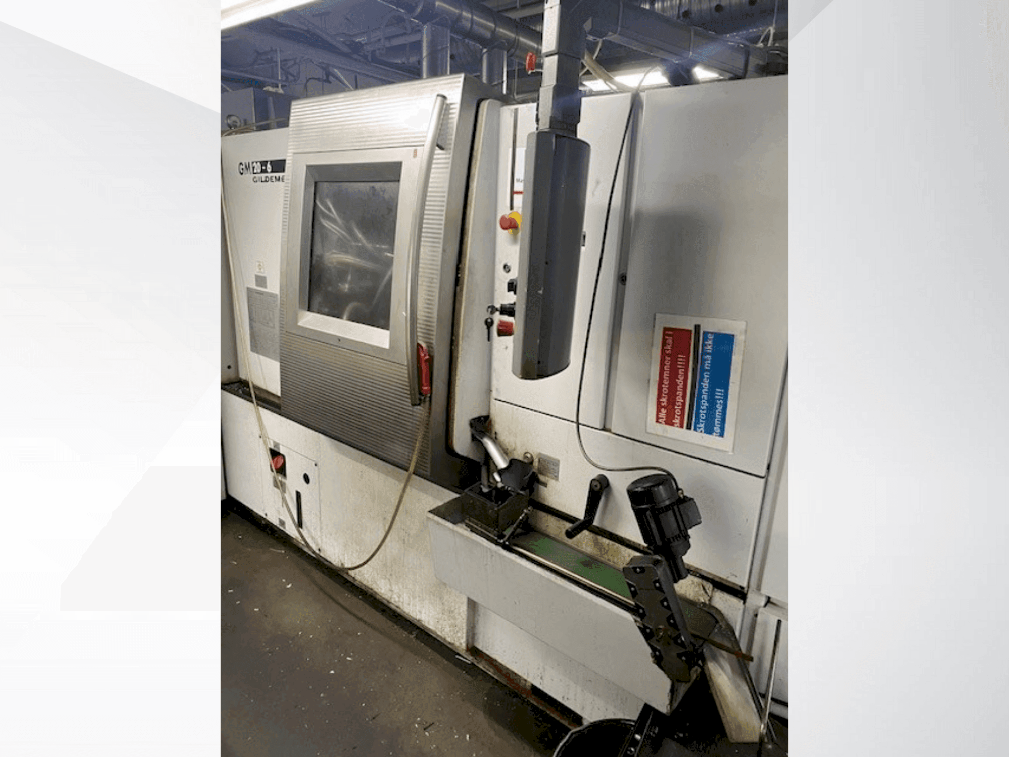 Čelní pohled na Gildemeister GM 20-6 stroj