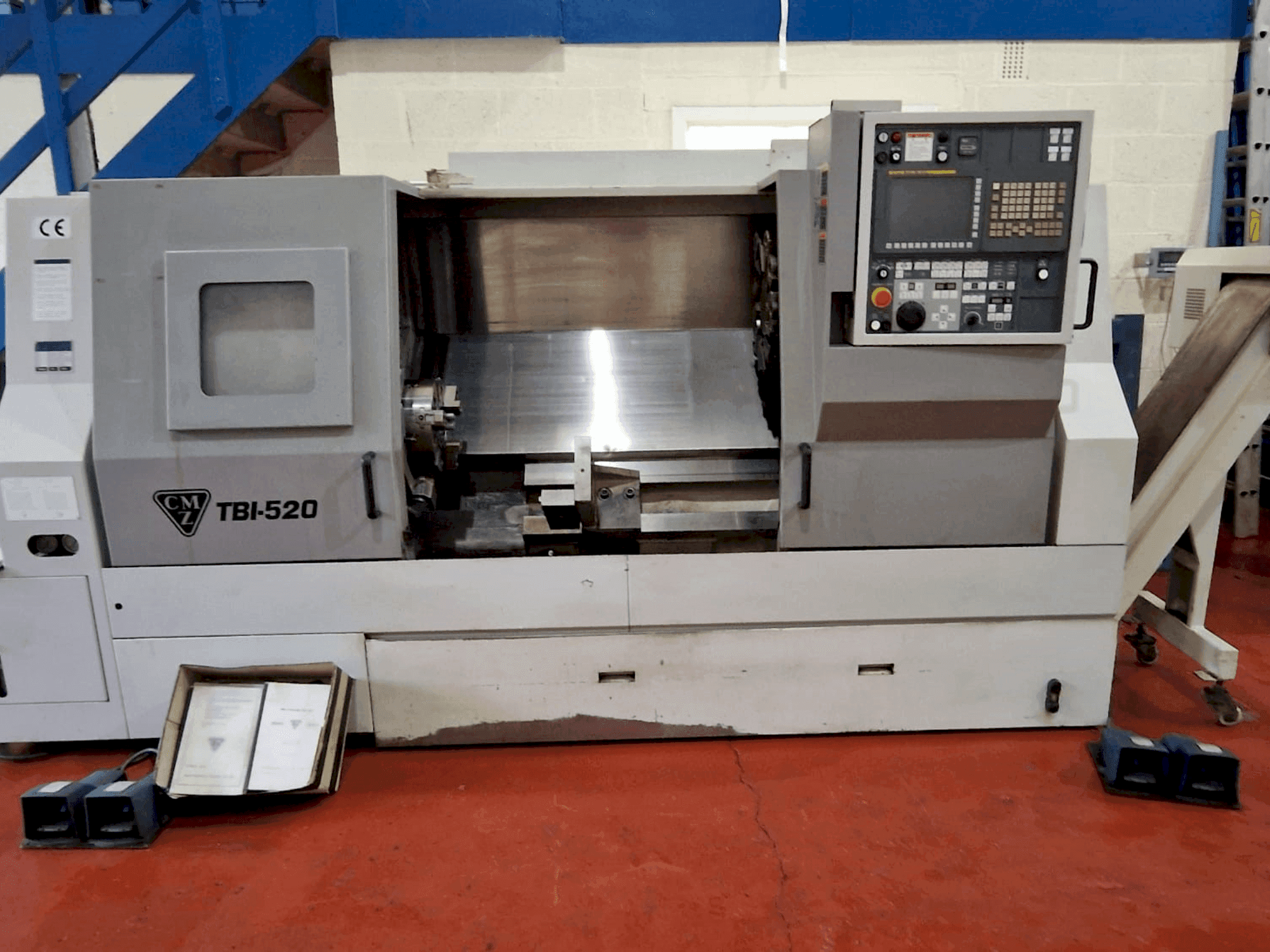 Čelní pohled na CMZ TBI 520 CNC stroj