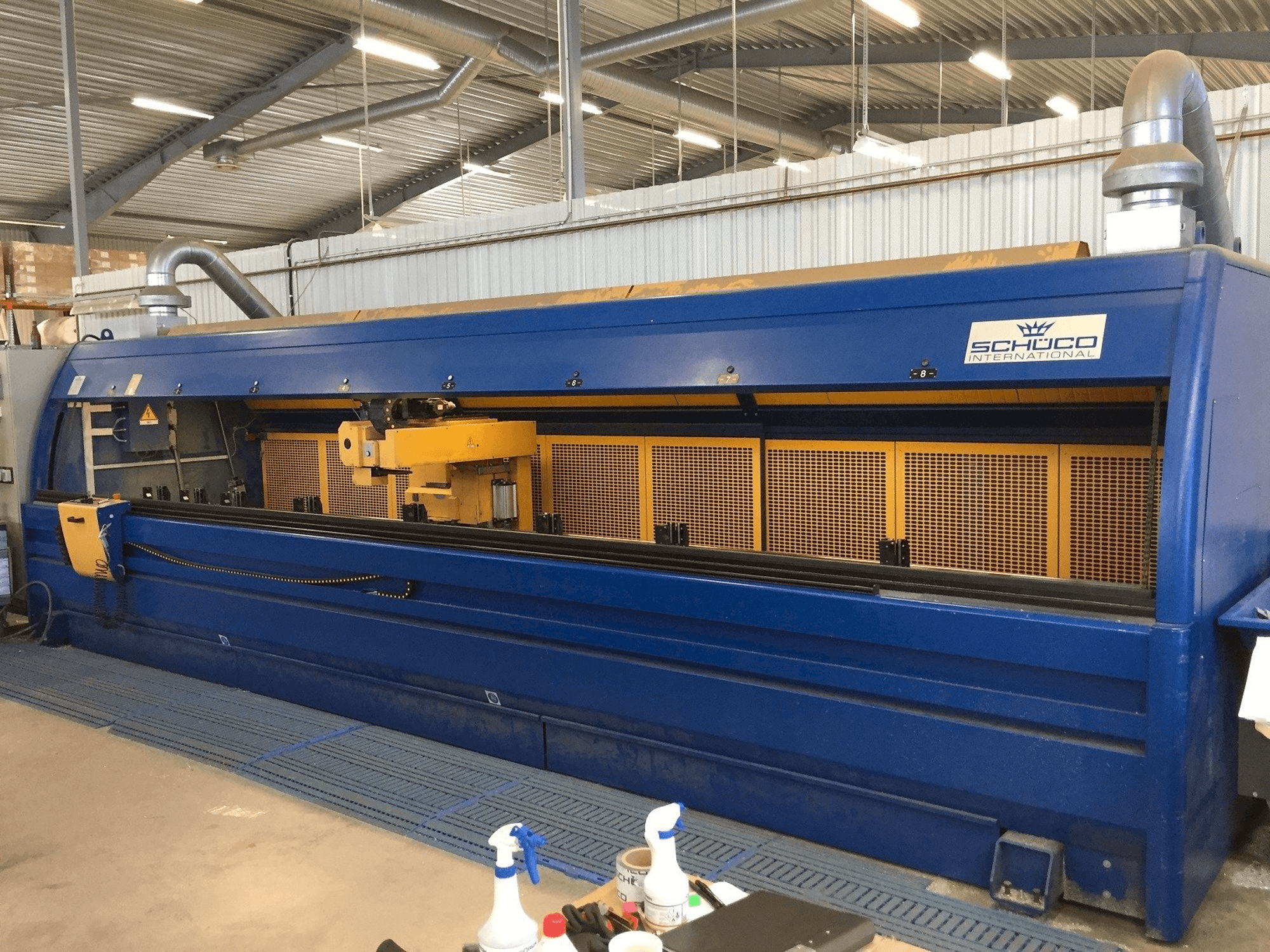 Čelní pohled na Emmegi Comet stroj