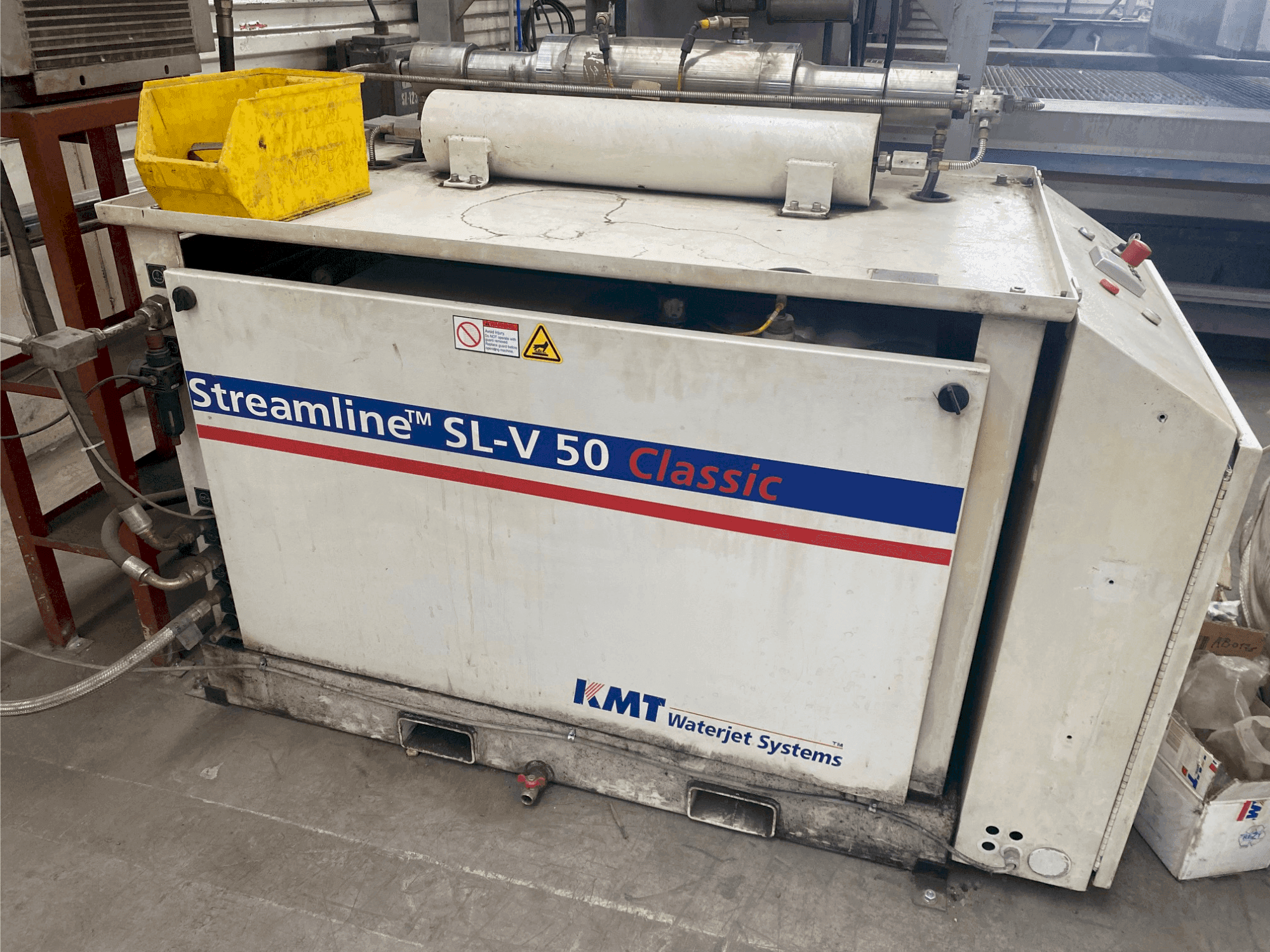 Čelní pohled na KMT Streamline SL V50 Classic stroj