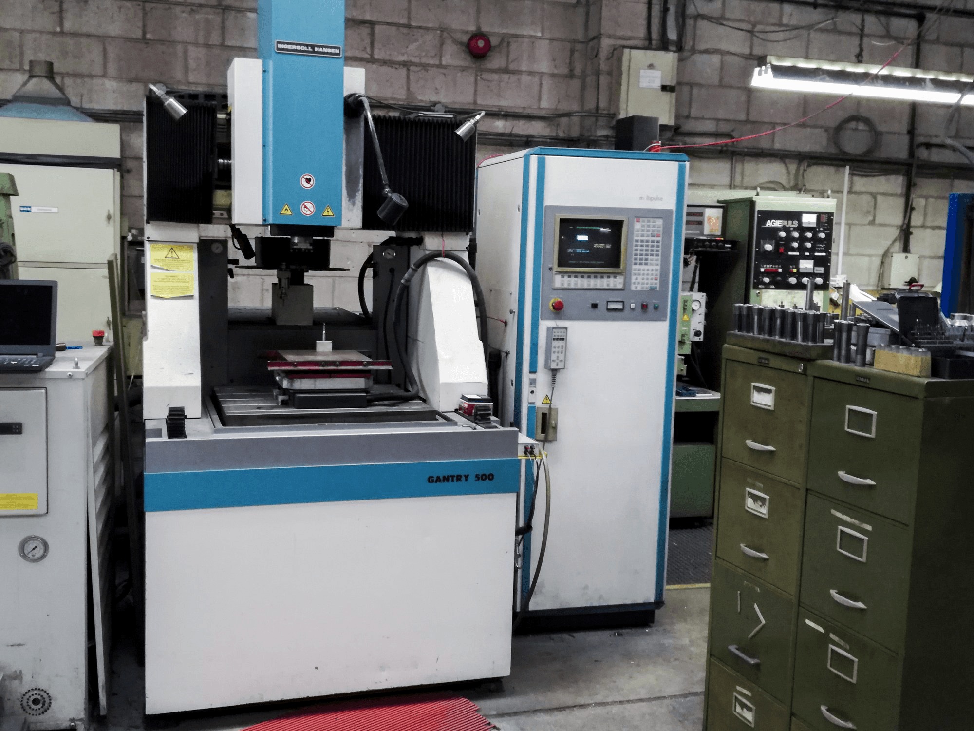Čelní pohled na INGERSOLL HANSEN Gantry 500 stroj