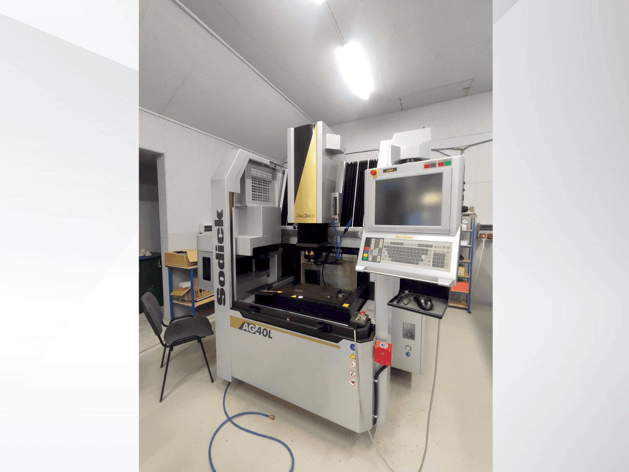 Čelní pohled na Sodick AG40L stroj