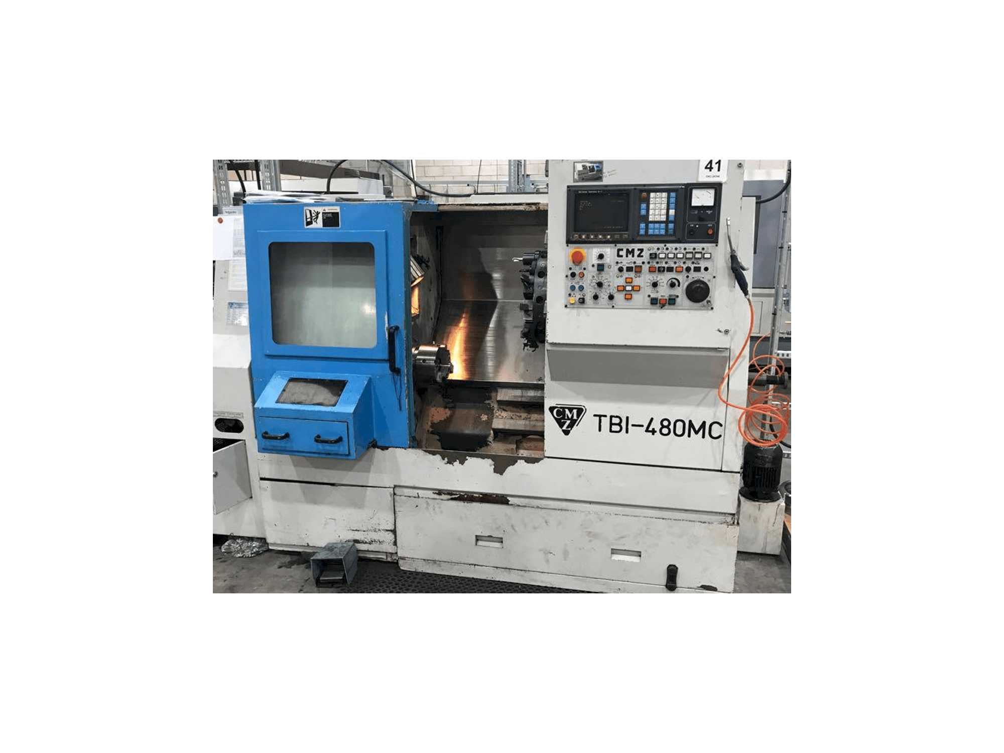 Čelní pohled na CMZ TBI-480 stroj