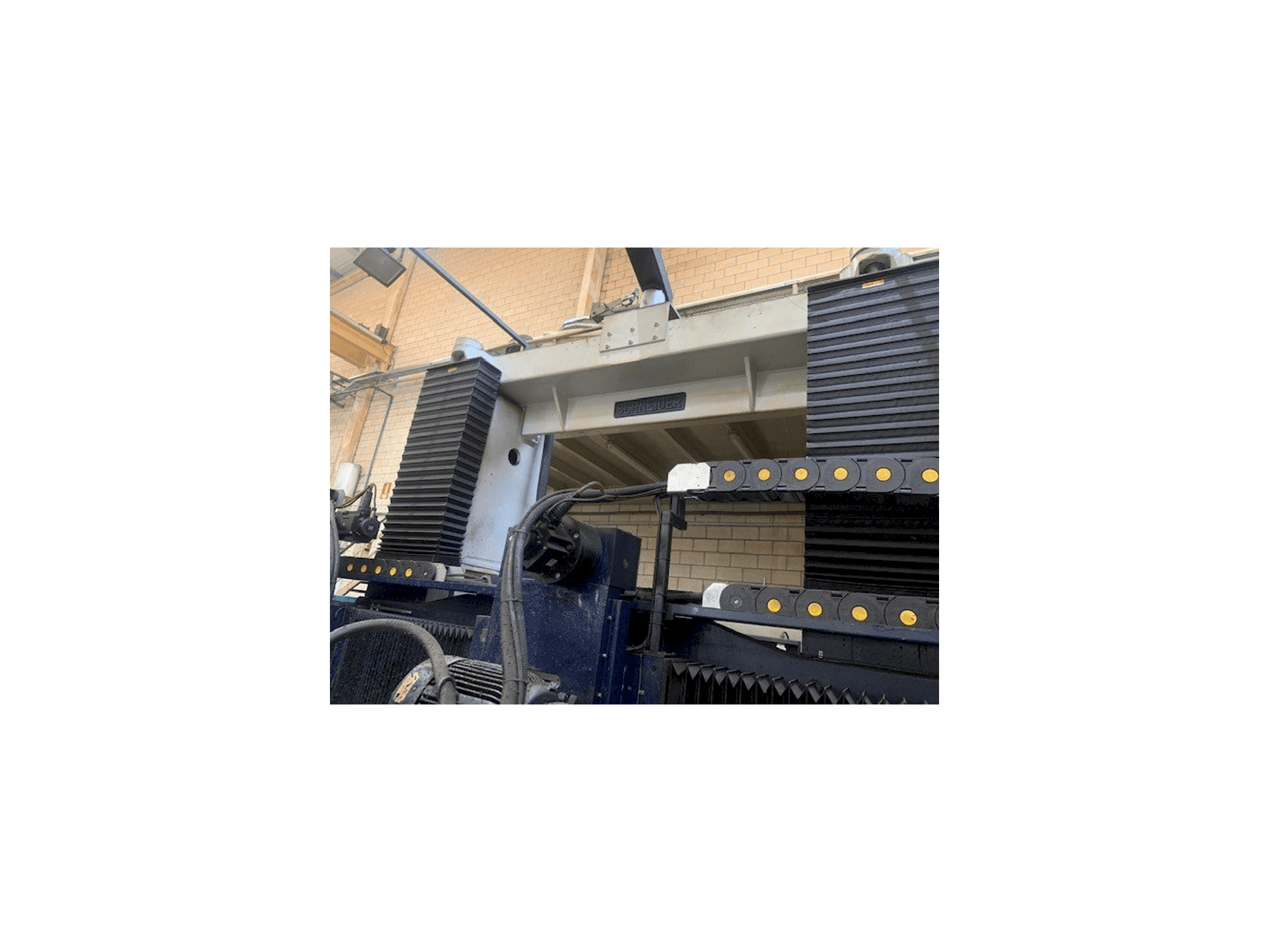 Čelní pohled na Schneider DFS-4 stroj