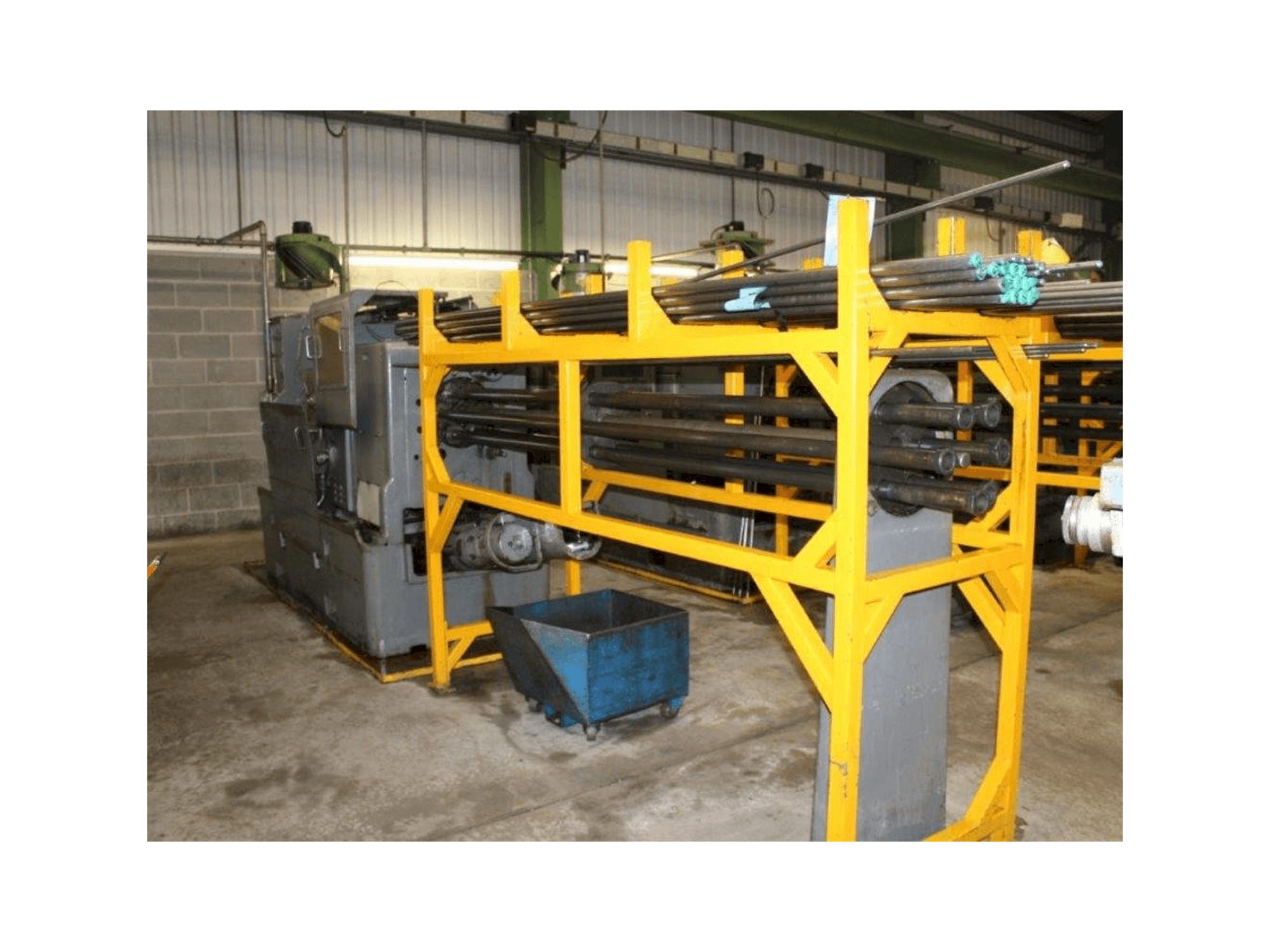 Čelní pohled na Wickman 1"-6 stroj