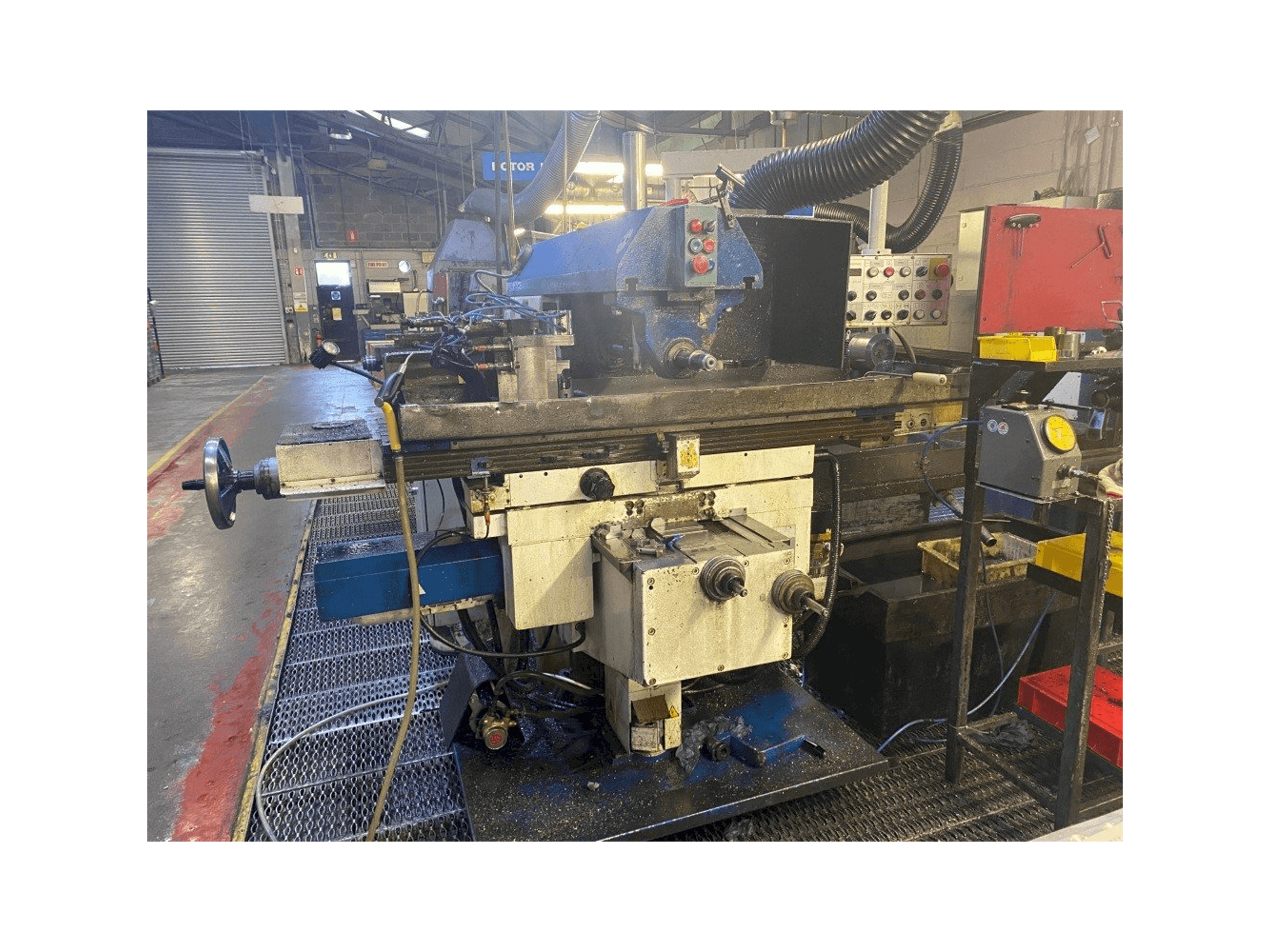 Čelní pohled na TOS Olomouc FG U32 stroj