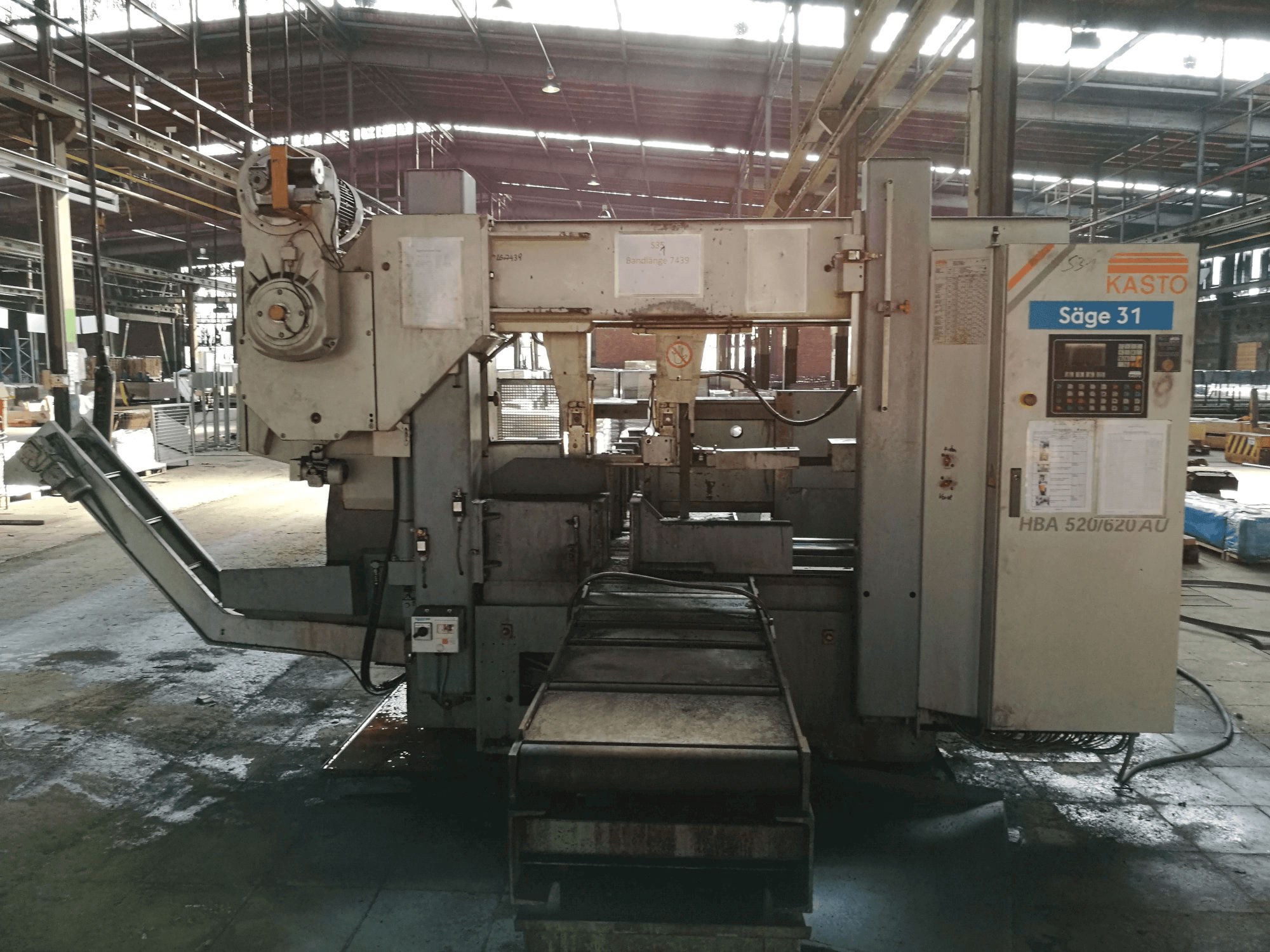 Čelní pohled na KASTO HBA 520/620 AU stroj