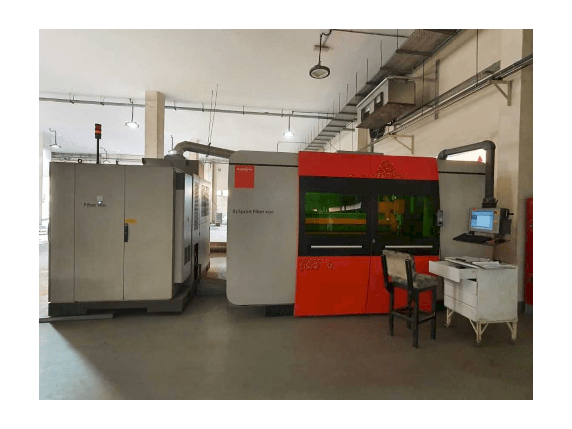 Čelní pohled na Bystronic BySprint Fiber 4020 stroj