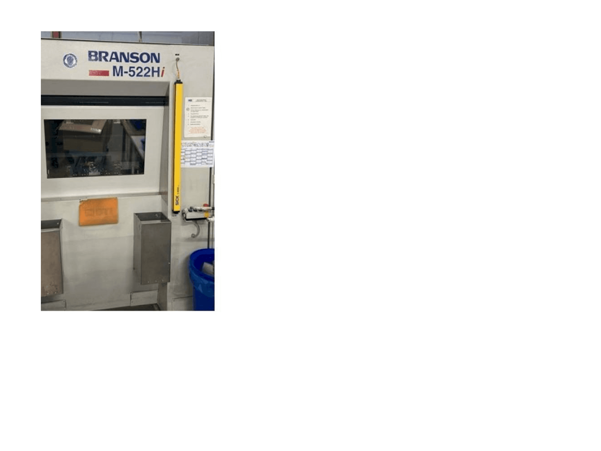 Čelní pohled na BRANSON M-522Hi (2010) stroj