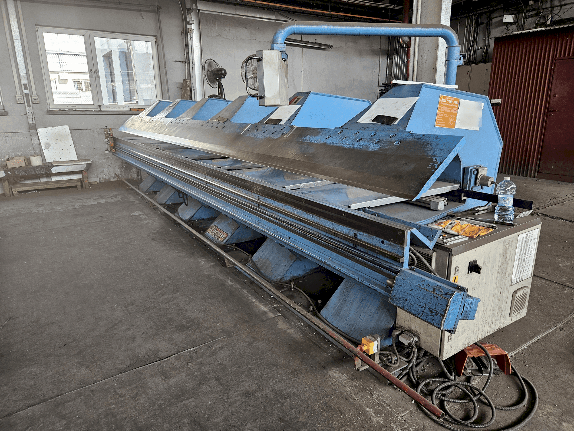 Čelní pohled na Jorns MAXI LINE 200SW stroj
