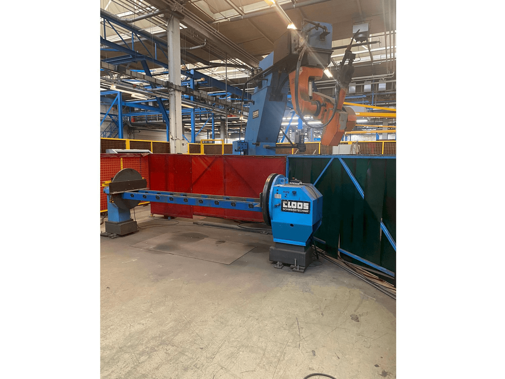 Čelní pohled na Carl Cloos Romat 310 C-Stander WPV-DP-5000N stroj