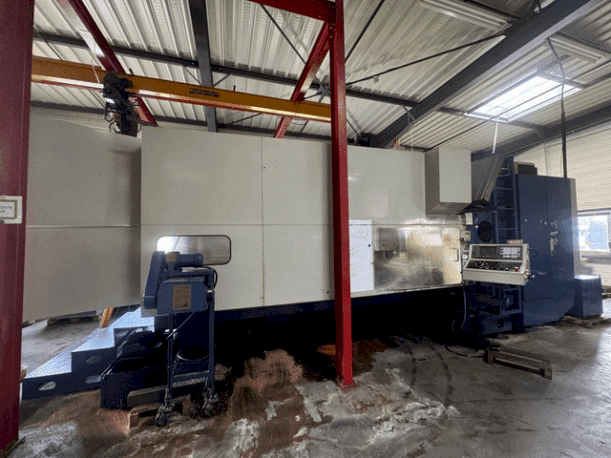 Čelní pohled na HARTFORD HB-3190S stroj