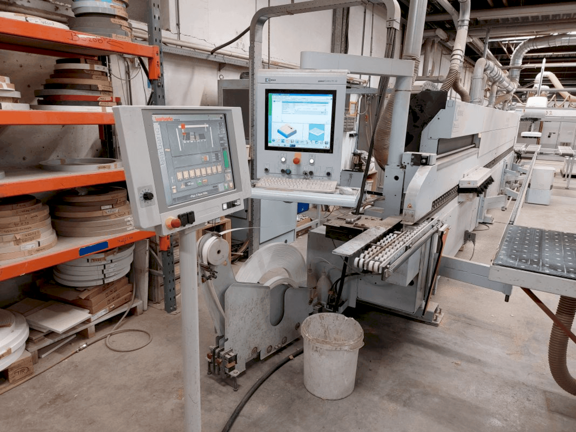 Čelní pohled na HOMAG KAL 330/9/A6/L stroj