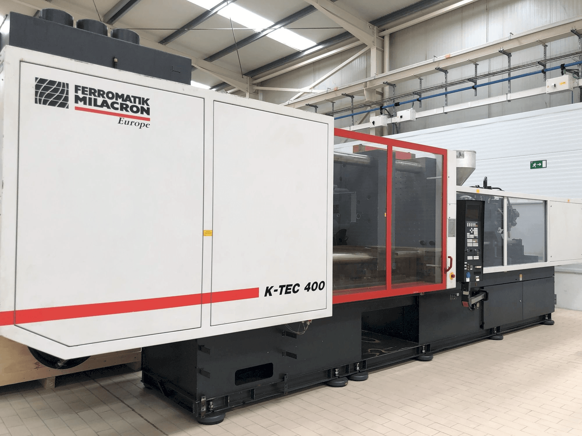 Čelní pohled na Ferromatik K-TEC400S stroj